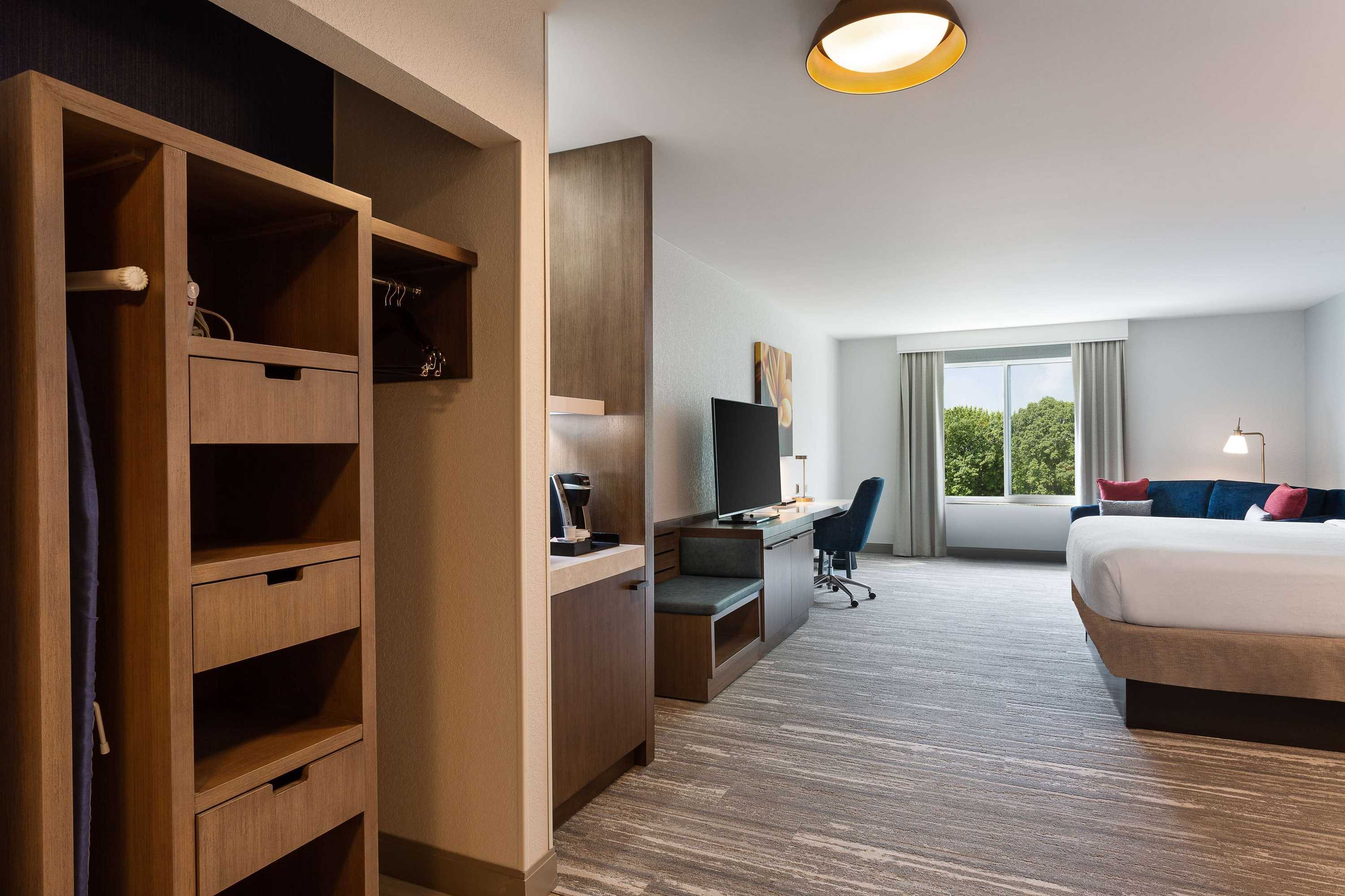 Gift card for Hilton Garden Inn Melville Gift card for Hilton Garden Inn Melville