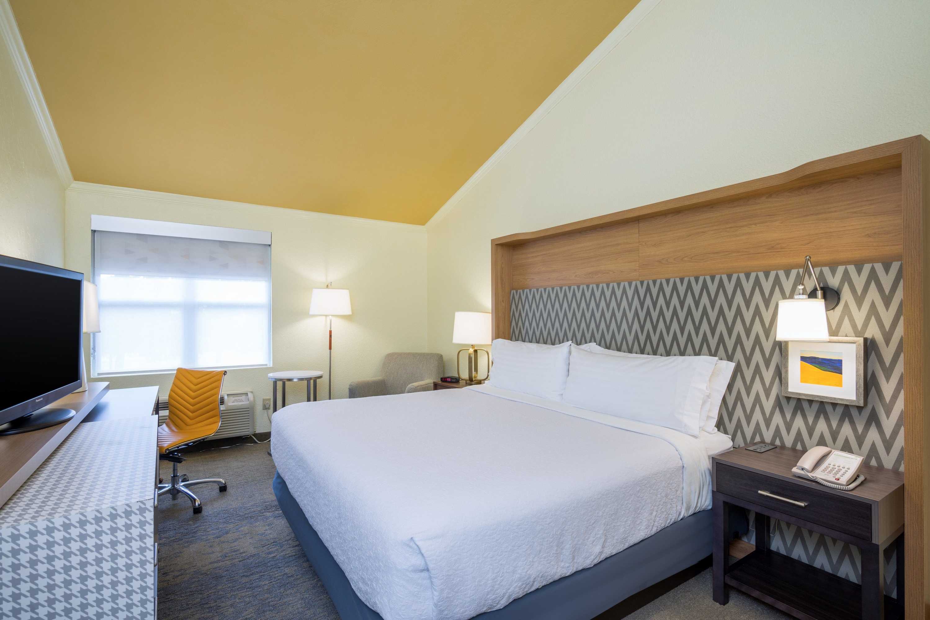 Gift card for Holiday Inn Hyannis by Ihg Gift card for Holiday Inn Hyannis by Ihg