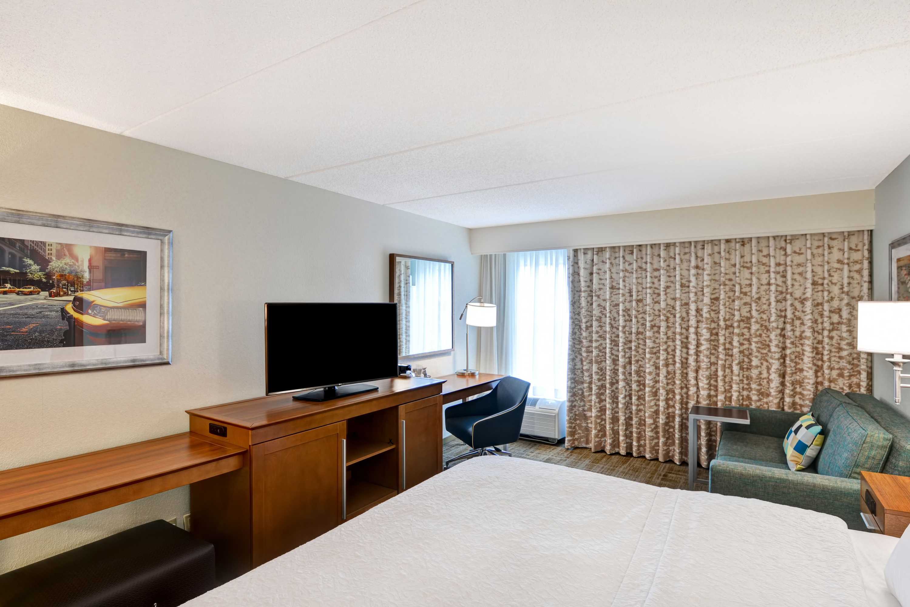 Gift card for Hampton Inn Albany-Wolf Road (airport) Gift card for Hampton Inn Albany-Wolf Road (airport)