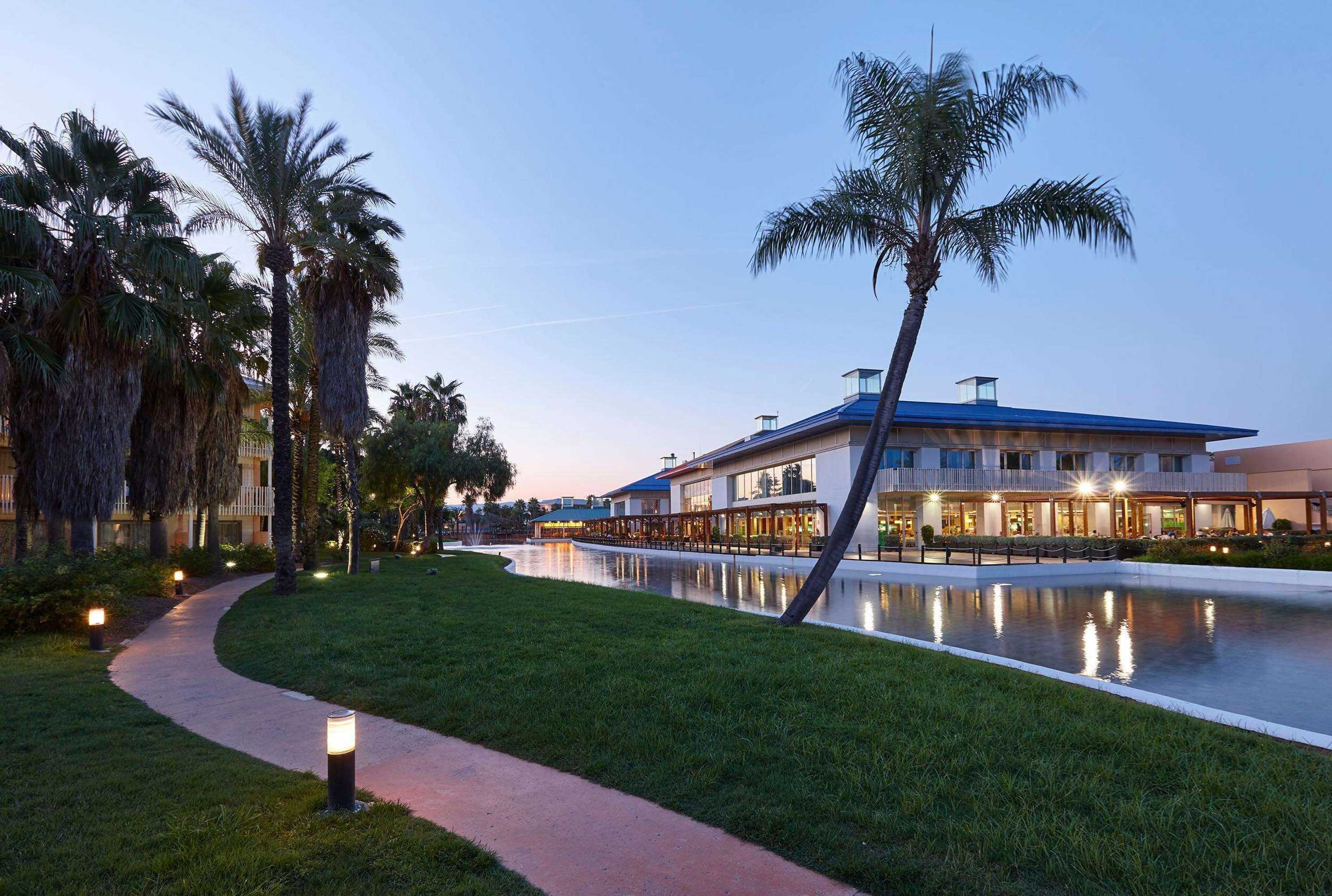 Gift card for Portaventura Hotel Caribe - Includes Unlimited Access to Portaventura Park & 1 Access to Ferrari Land Gift card for Portaventura Hotel Caribe - Includes Unlimited Access to Portaventura Park & 1 Access to Ferrari Land