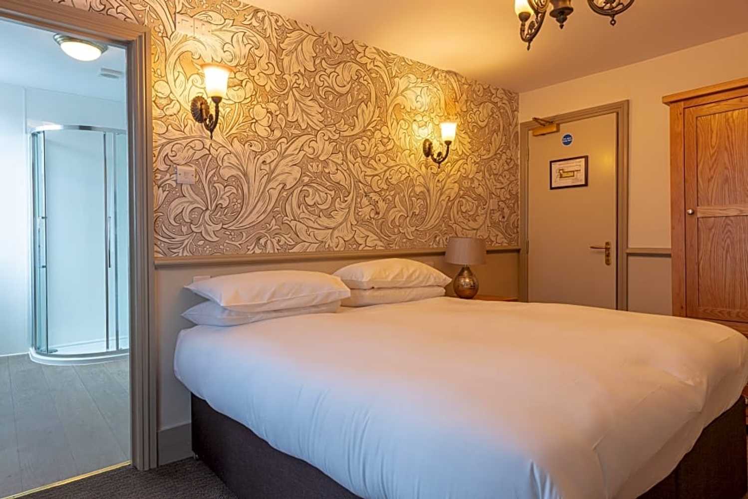 Gift card for The New Inn by Roomsbooked