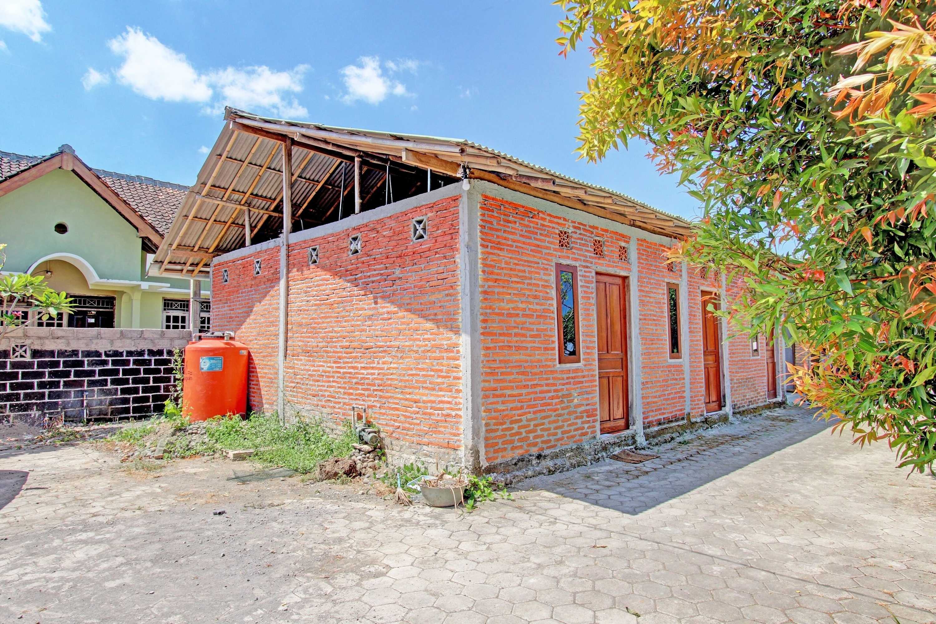 Gift card for Oyo Life 93010 Omah Bareng Syariah Sambisari