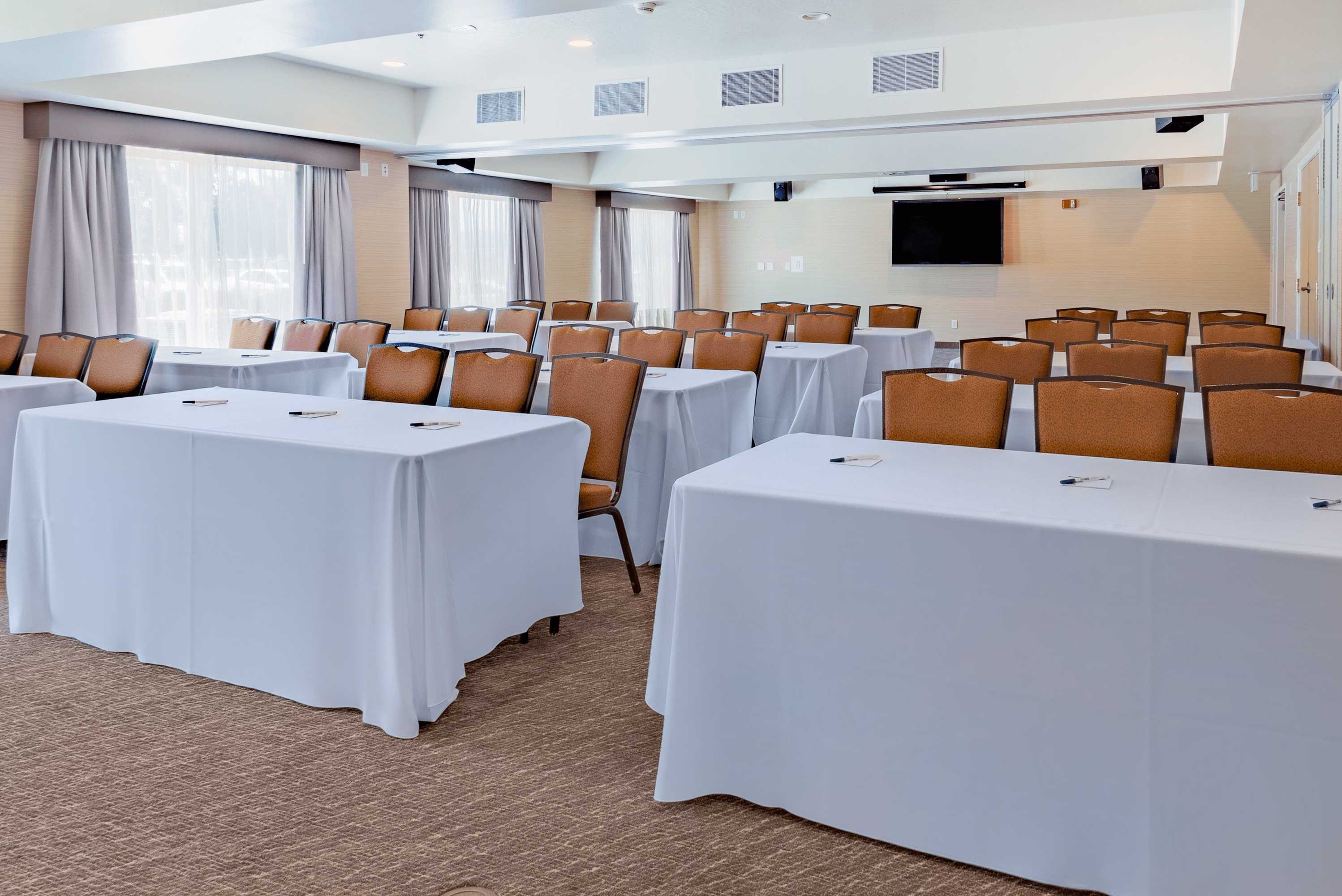 Gift card for Holiday Inn Express Hotel & Suites San Jose-Morgan Hill by Ihg