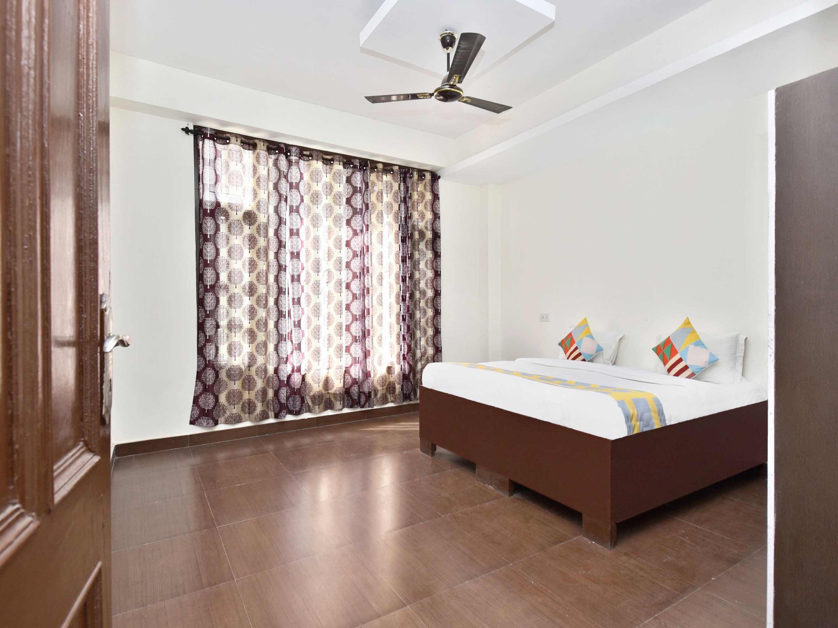 Gift card for Oyo 13878 Home Spacious 3bhk Kumarhatti