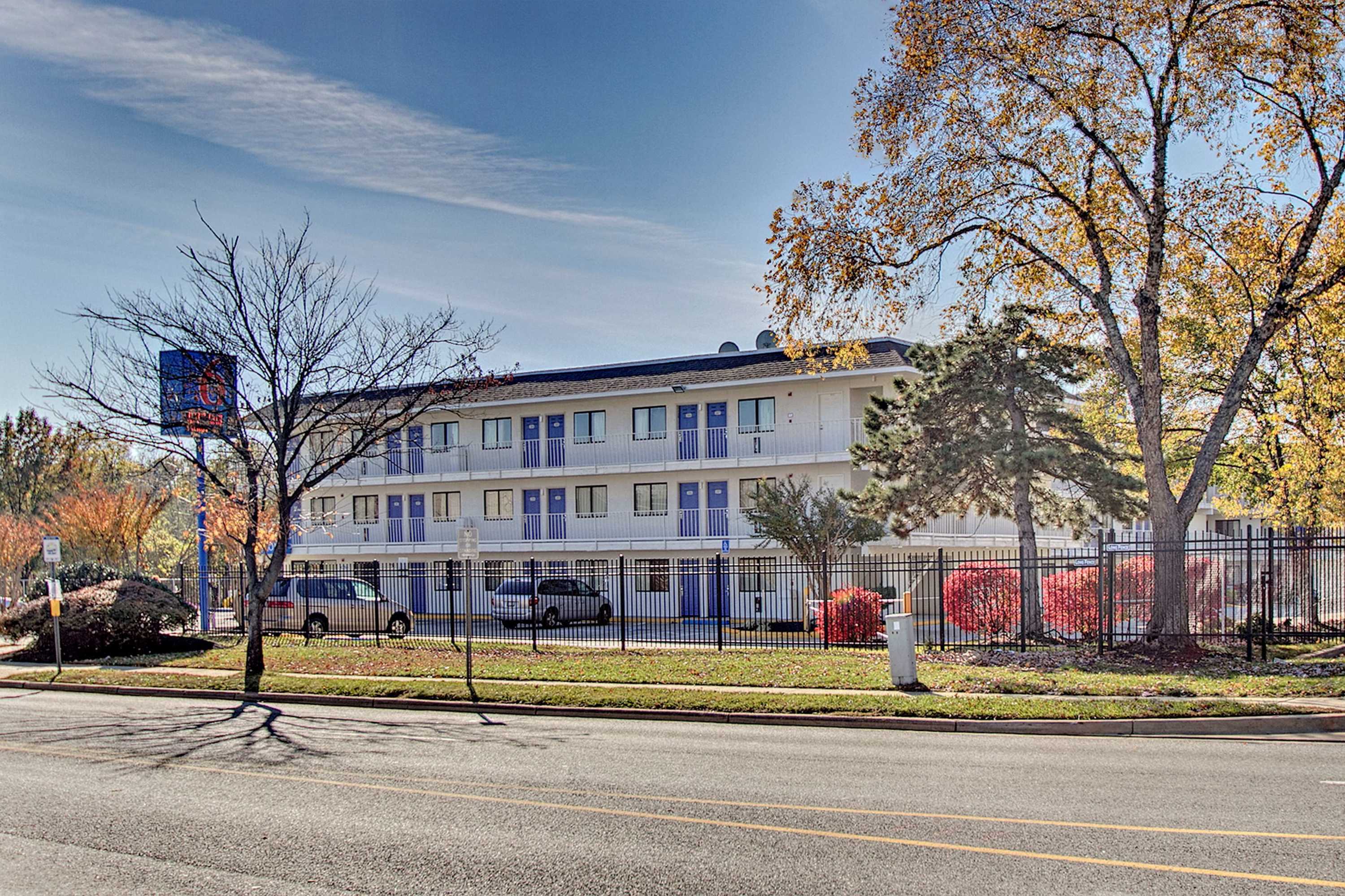 Gift card for Motel 6 Capitol Heights, MD - Washington Gift card for Motel 6 Capitol Heights, MD - Washington