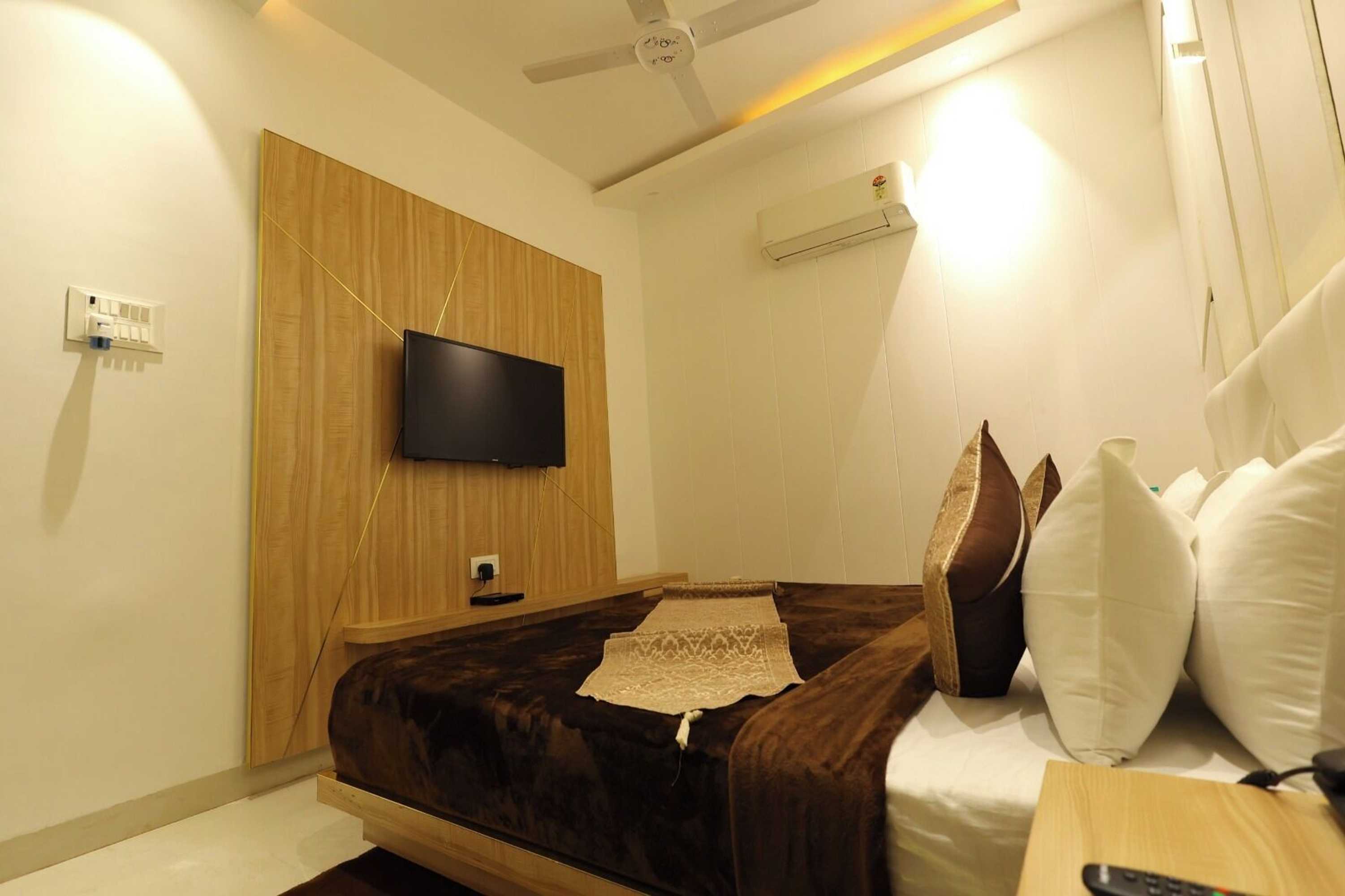 Gift card for Hotel Darbar-E-Khas A Member of Crimson Hotels Gift card for Hotel Darbar-E-Khas A Member of Crimson Hotels