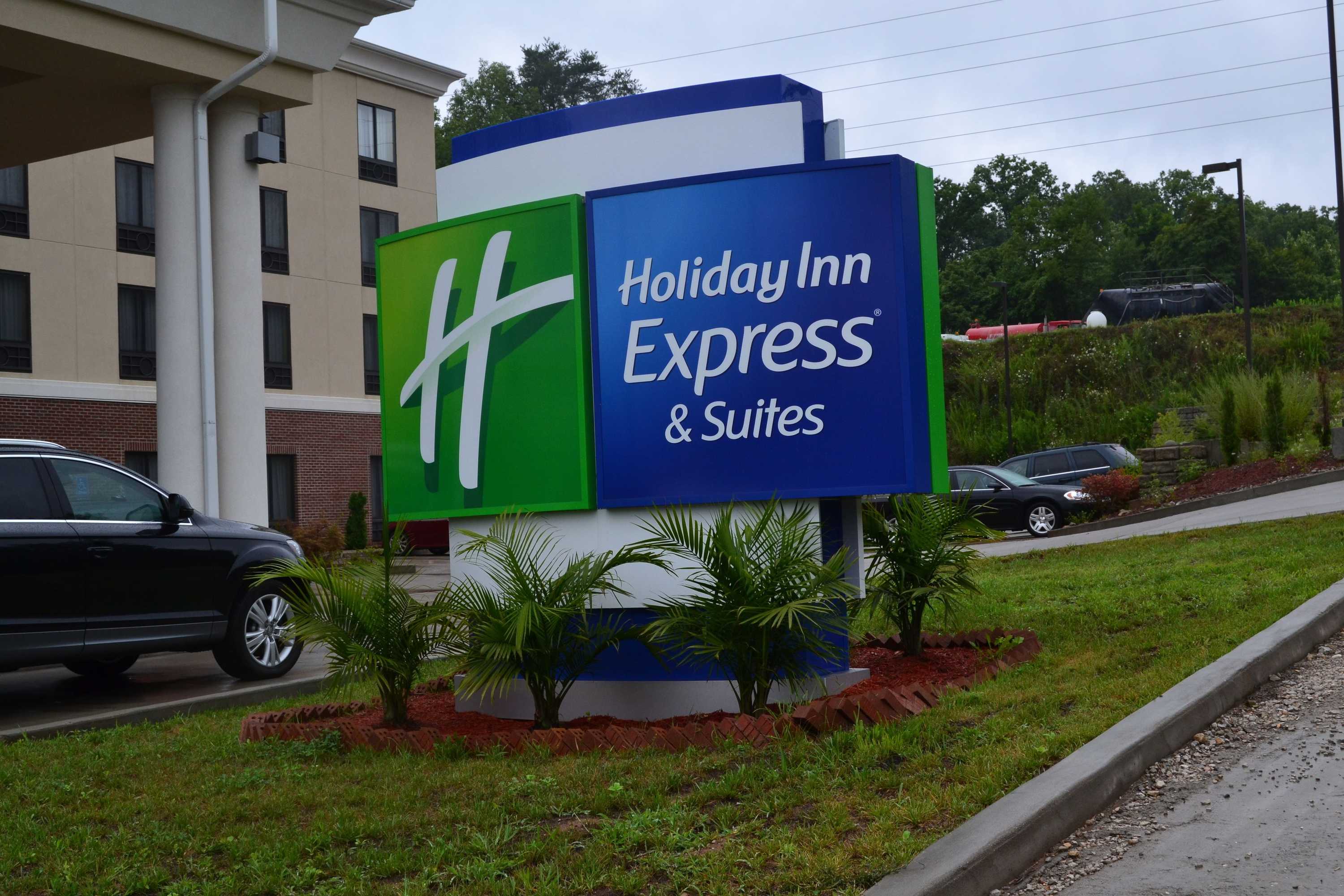 Gift card for Holiday Inn Express Hotel & Suites Cross Lanes by Ihg Gift card for Holiday Inn Express Hotel & Suites Cross Lanes by Ihg