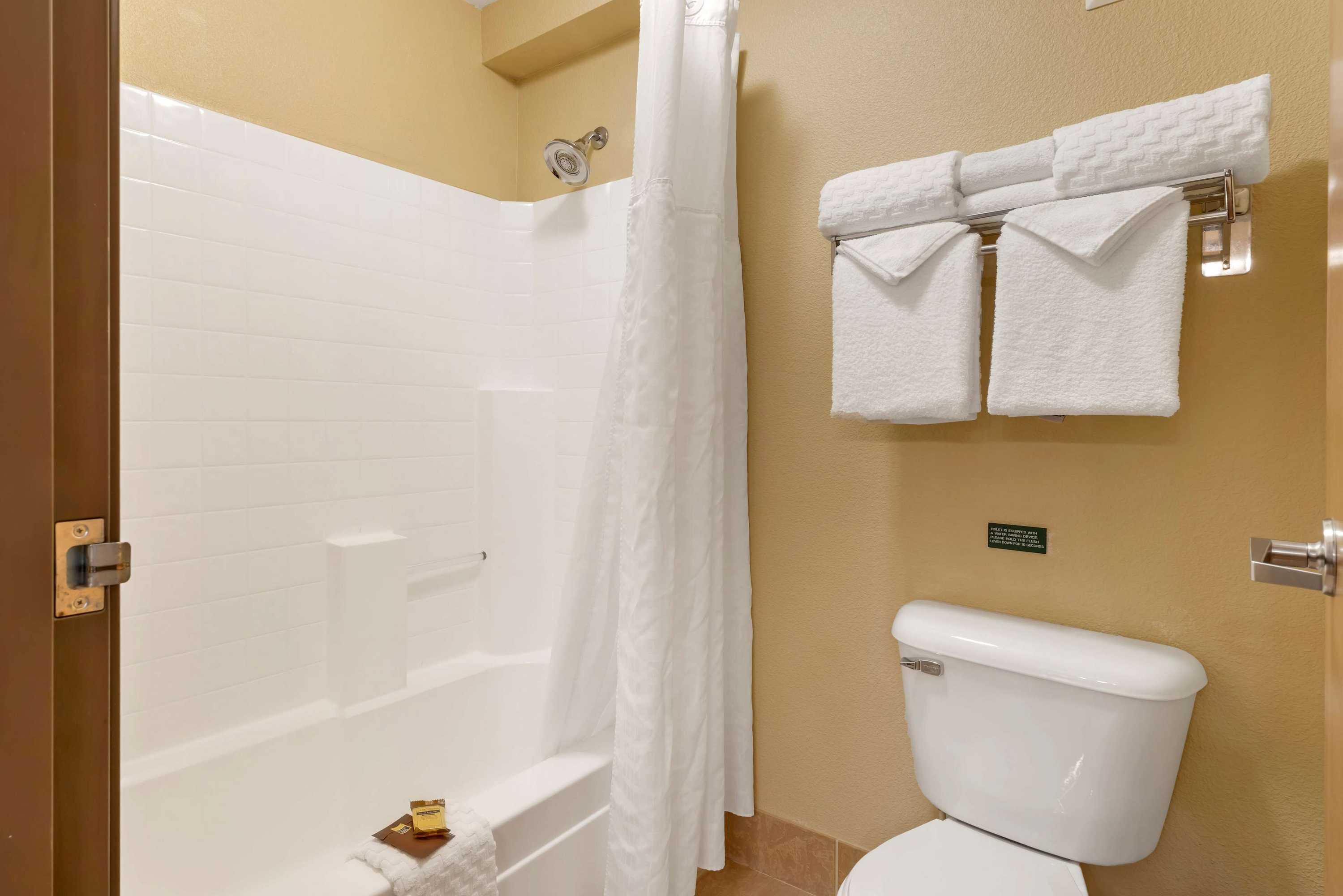 Gift card for Best Western Plus Columbia River Inn Gift card for Best Western Plus Columbia River Inn