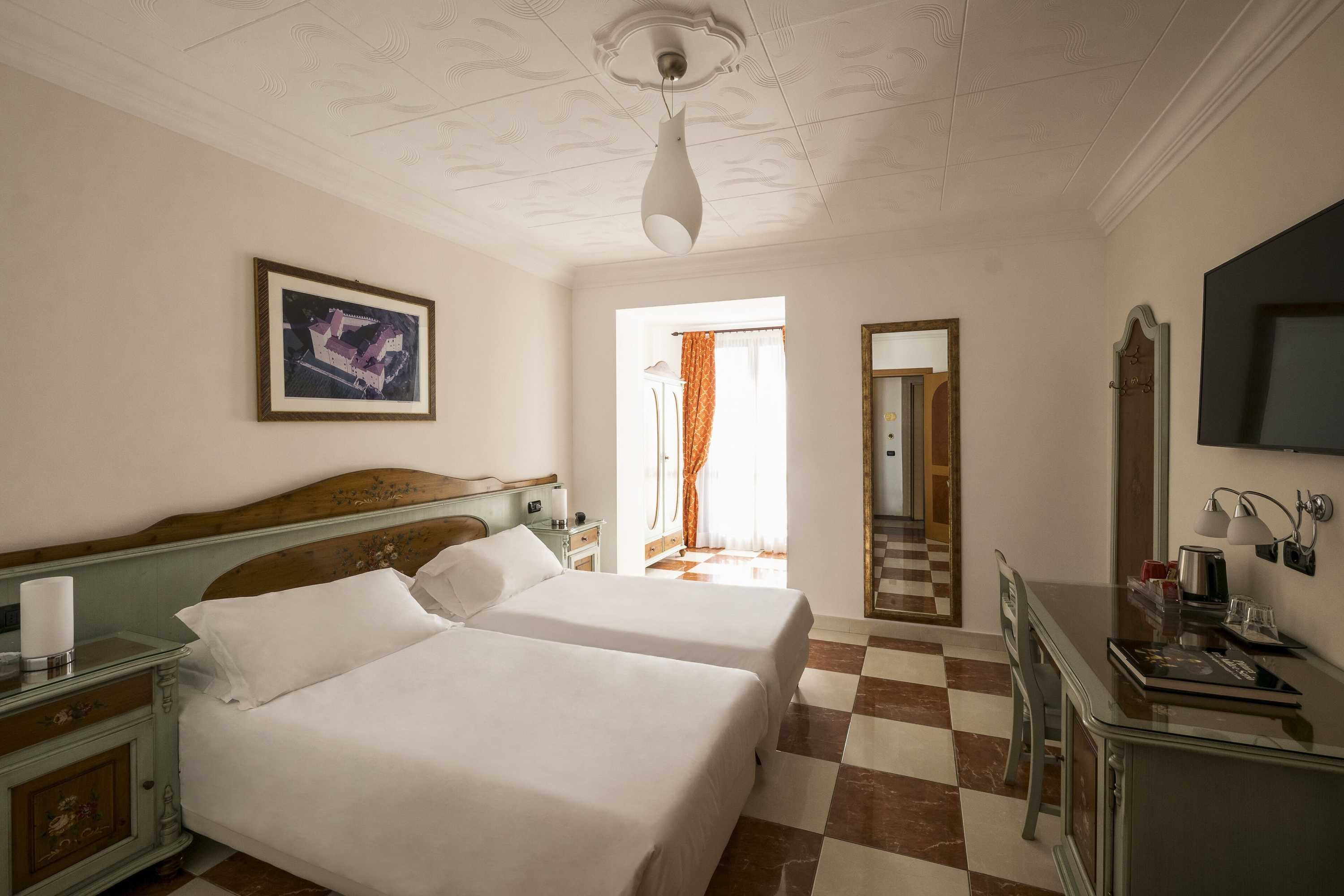 Gift card for Hotel Ungheria Varese 1946