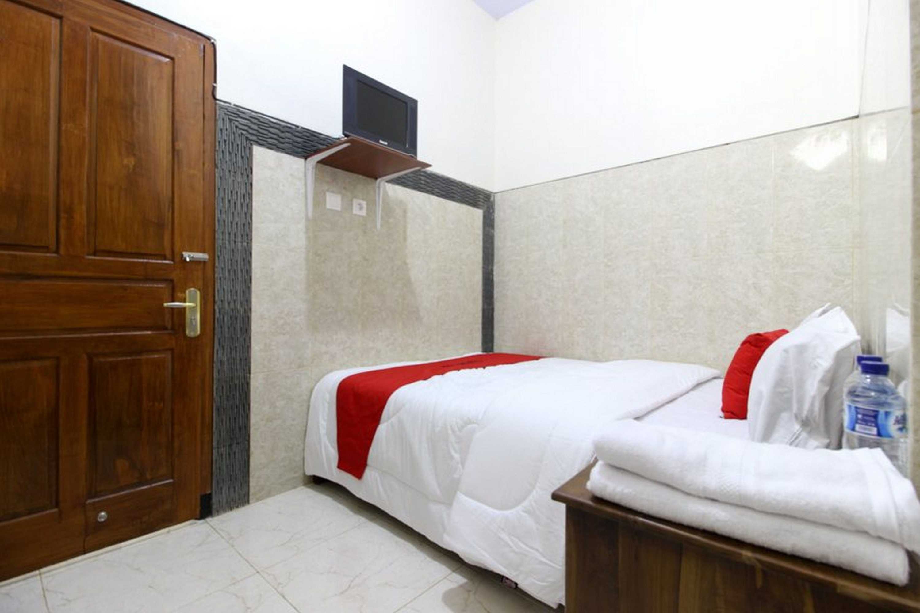 Gift card for Reddoorz Near Museum Gunung Merapi Gift card for Reddoorz Near Museum Gunung Merapi