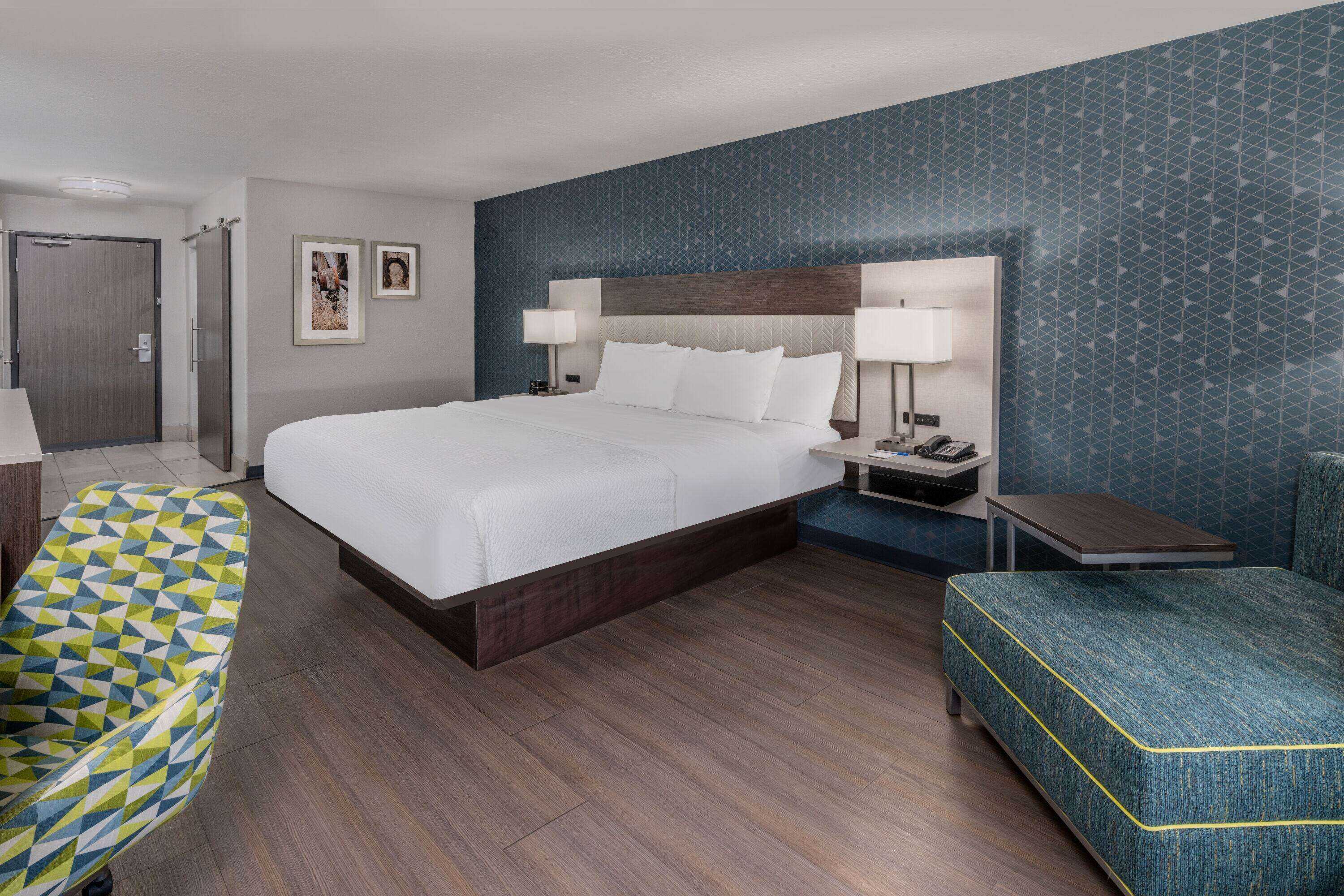 Gift card for La Quinta Inn & Suites by Wyndham Santa Rosa Gift card for La Quinta Inn & Suites by Wyndham Santa Rosa