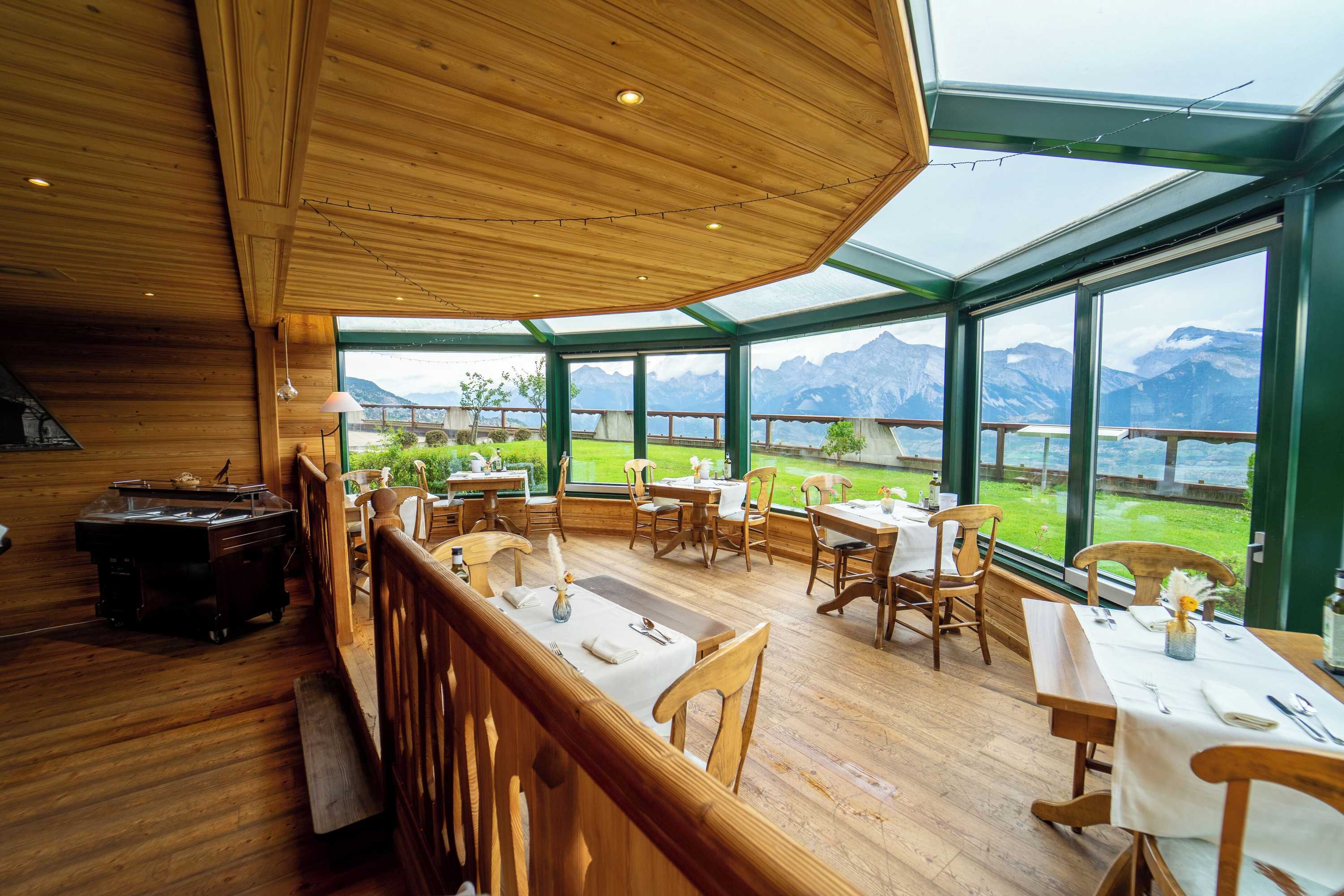 Gift card for Hôtel Chalet Royal Gift card for Hôtel Chalet Royal