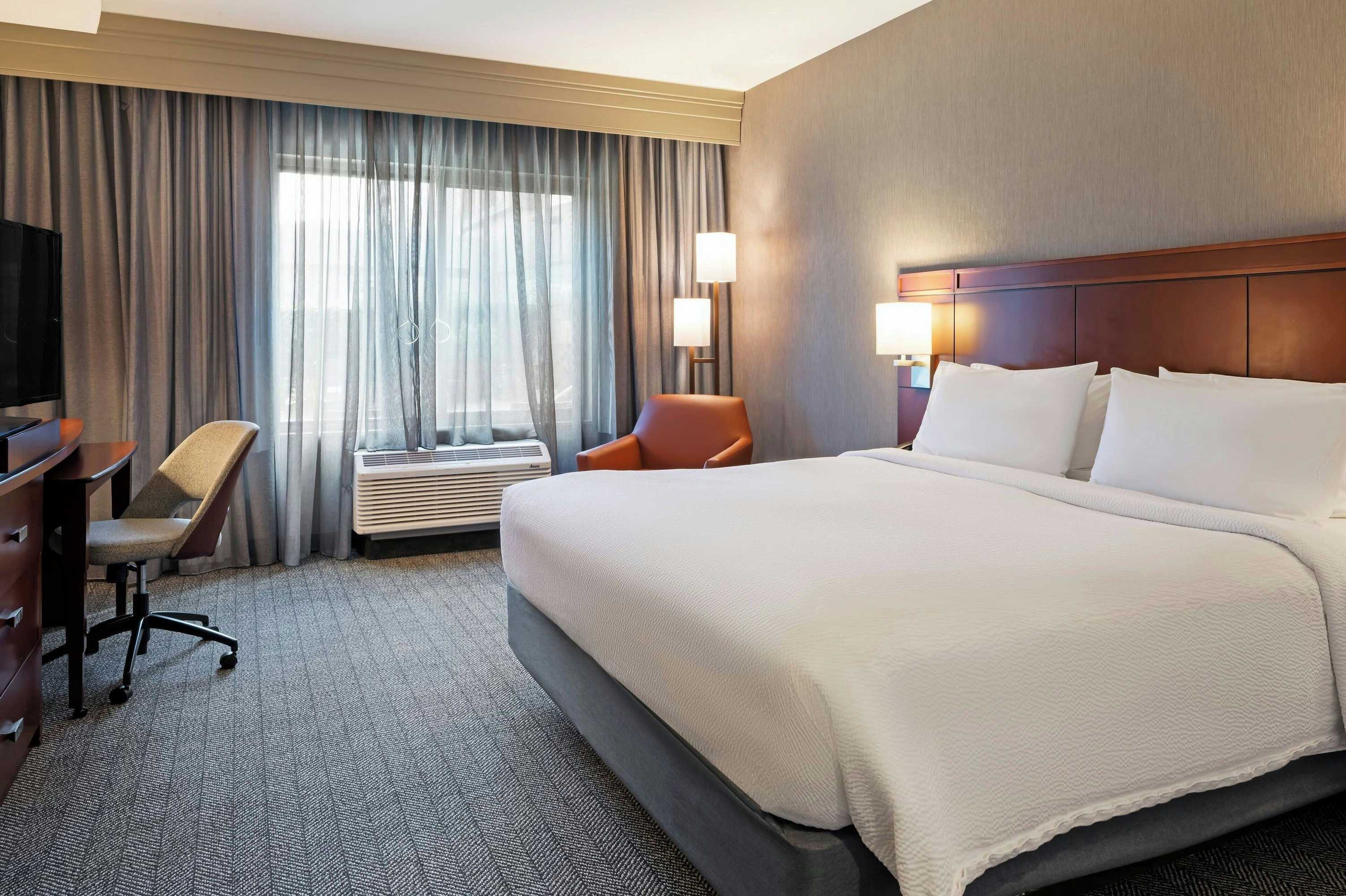 Gift card for Courtyard by Marriott Long Beach Airport