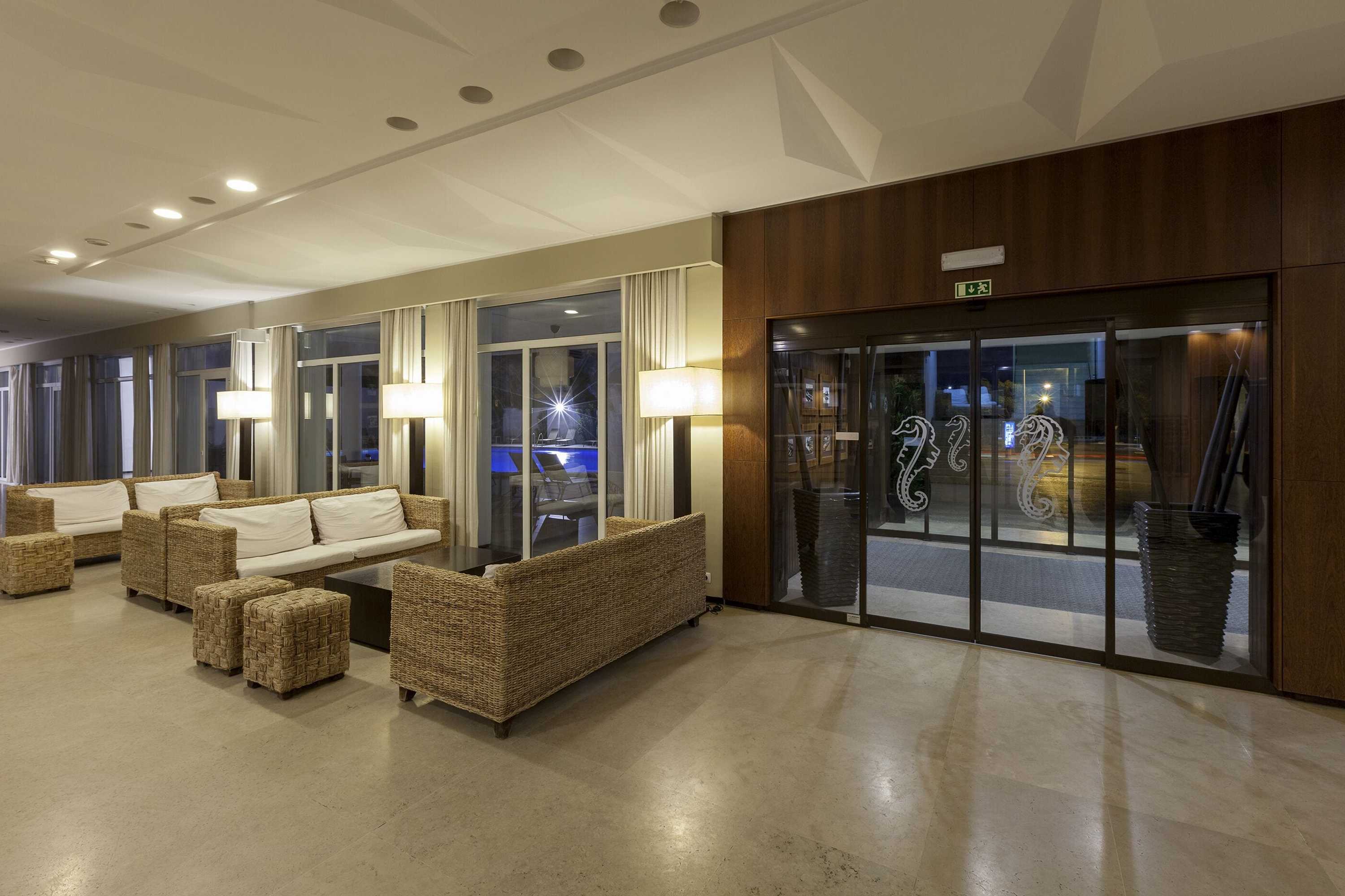 Gift card for Carcavelos Beach Hotel Gift card for Carcavelos Beach Hotel