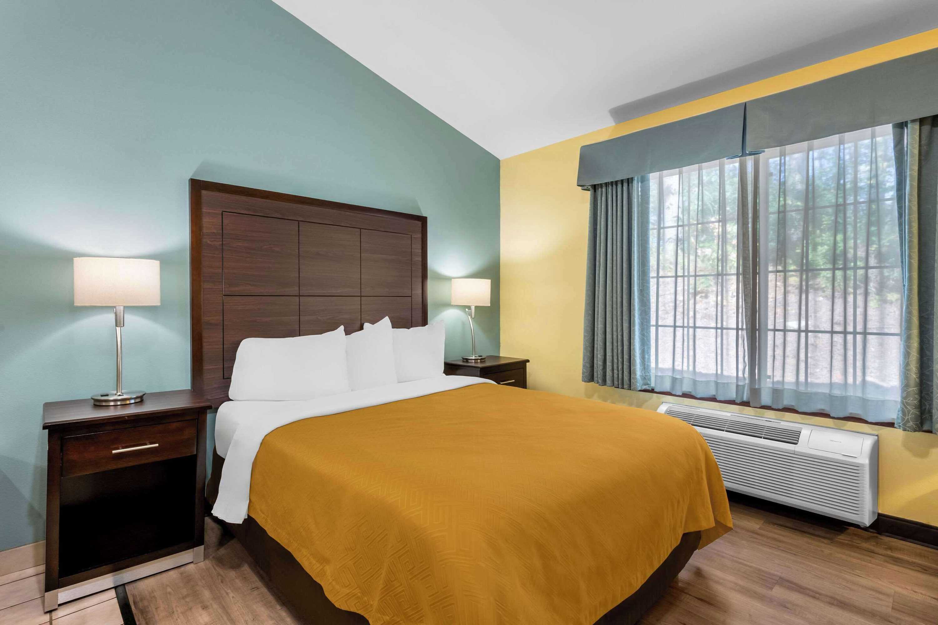 Gift card for Econo Lodge Inn & Suites Gift card for Econo Lodge Inn & Suites
