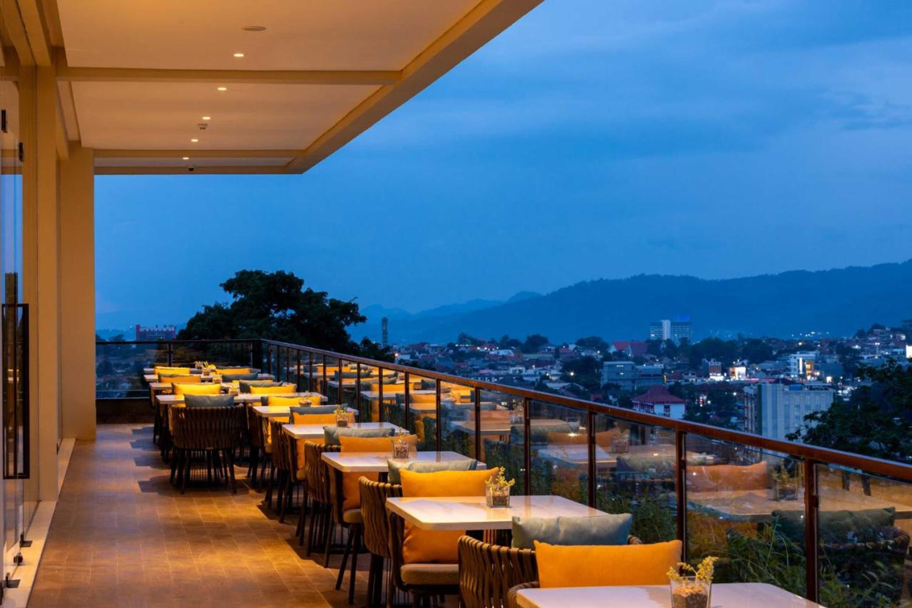 Gift card for Holiday Inn Lampung Bukit Randu by Ihg Gift card for Holiday Inn Lampung Bukit Randu by Ihg