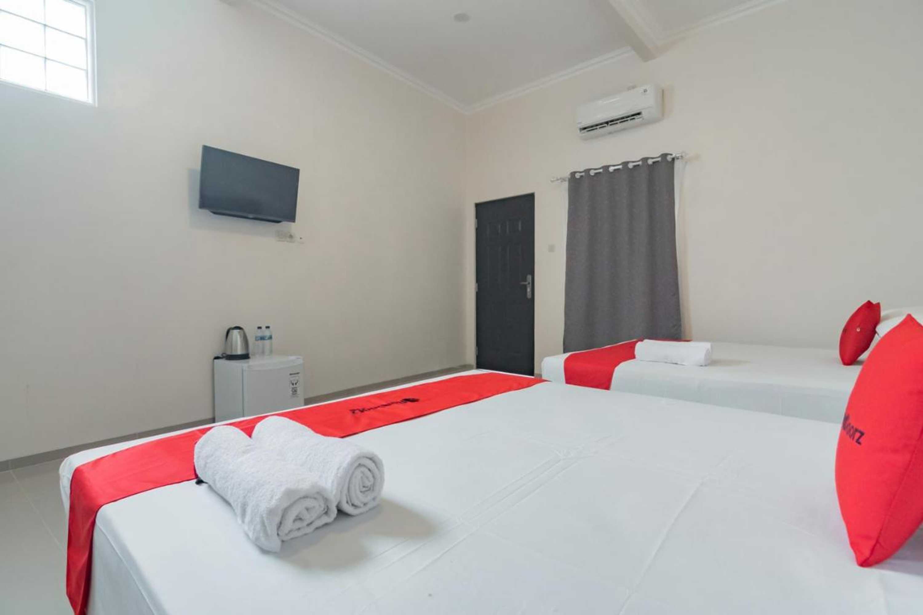 Gift card for Perintis Guesthouse Tasikmalaya by Reddoorz Gift card for Perintis Guesthouse Tasikmalaya by Reddoorz