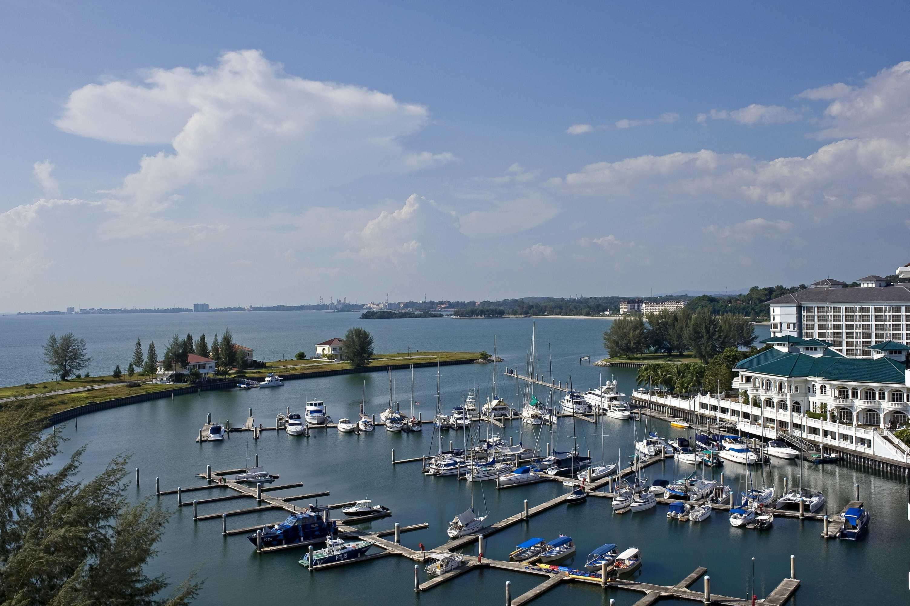 Gift card for Avillion Admiral Cove Gift card for Avillion Admiral Cove