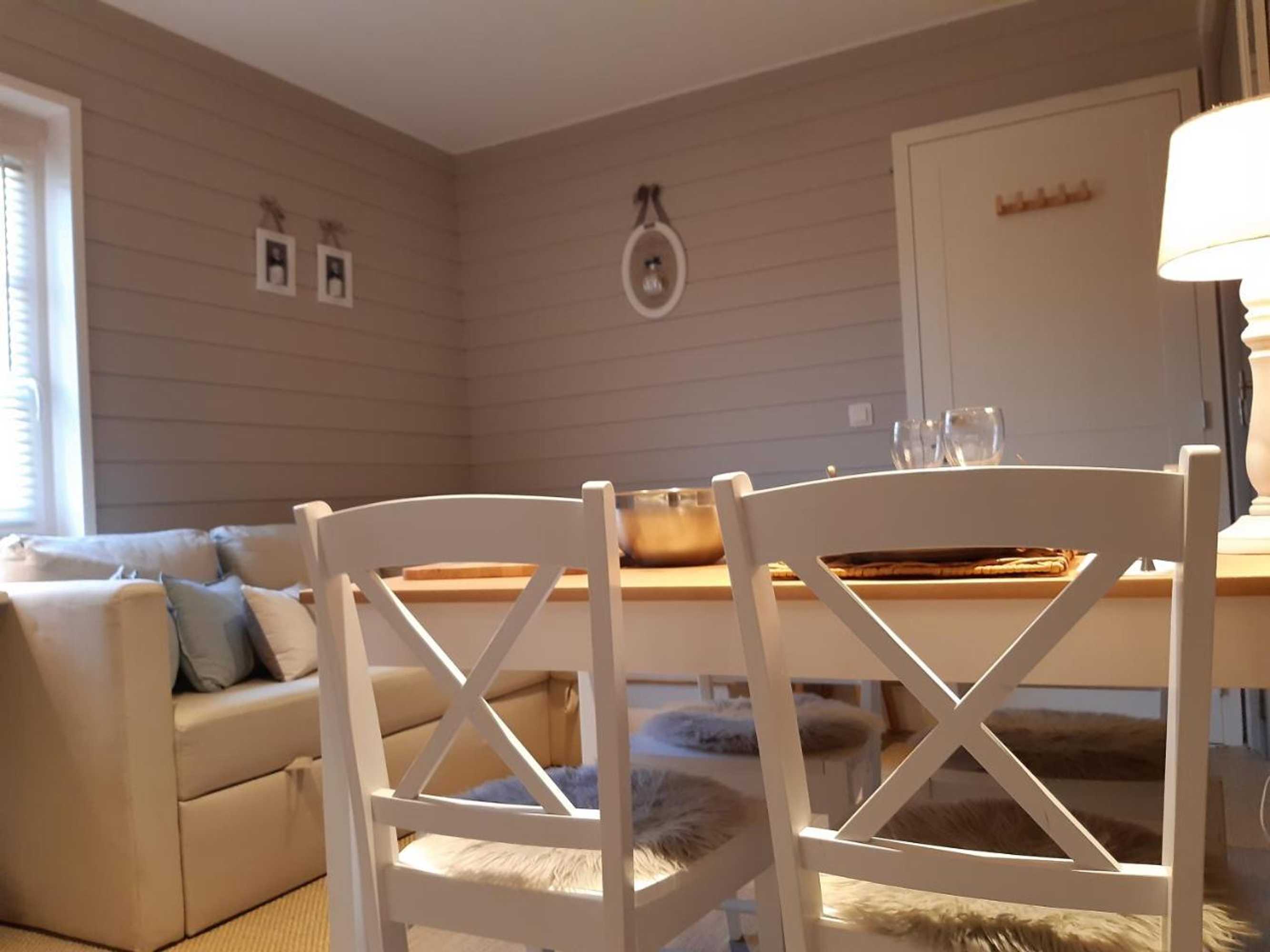 Gift card for Casa-Cosi, Tourist & Business Suites & Flats With Reserved Parking, Private Sauna Available