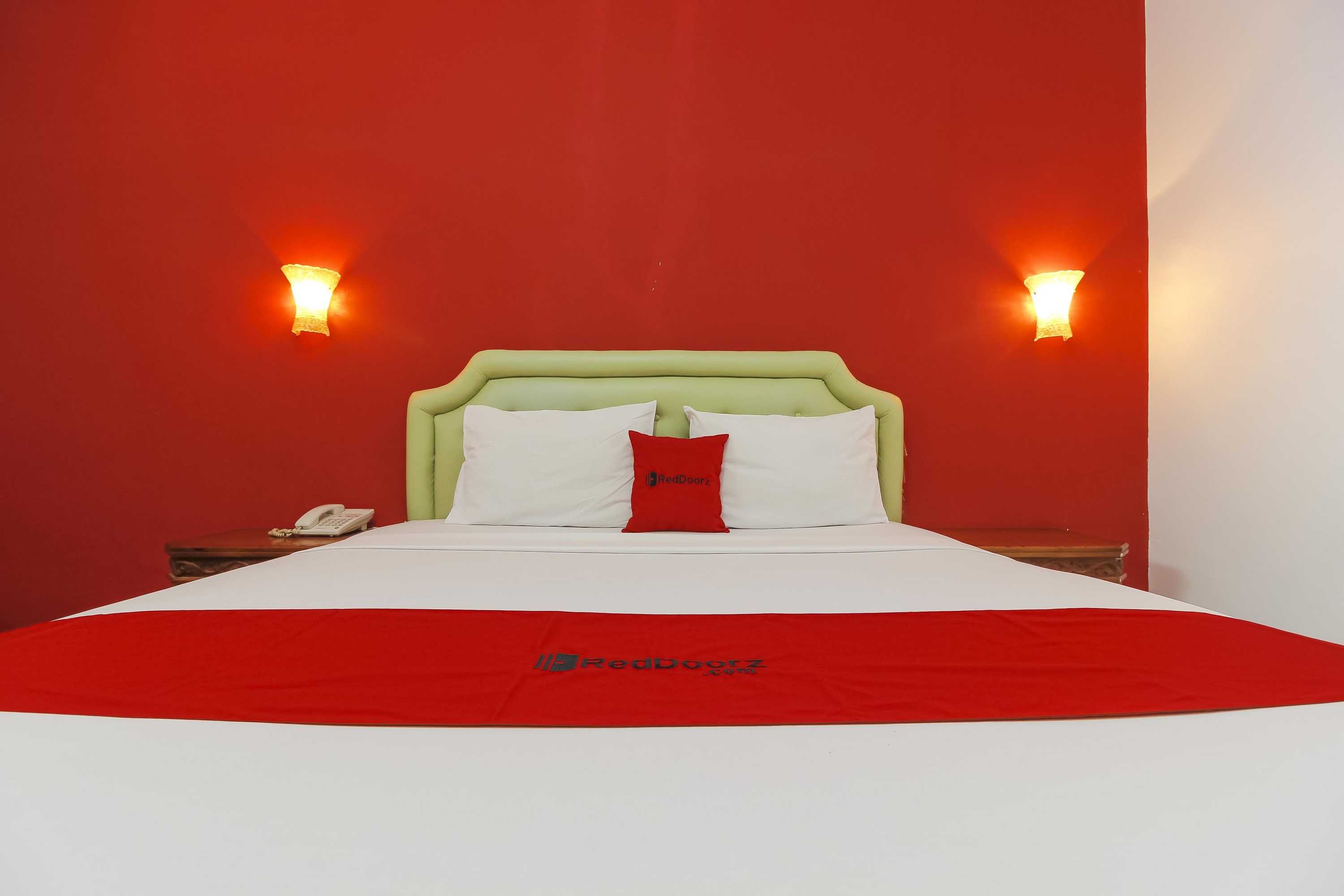 Gift card for Reddoorz Plus Near Alun Alun Kejaksan Cirebon Gift card for Reddoorz Plus Near Alun Alun Kejaksan Cirebon