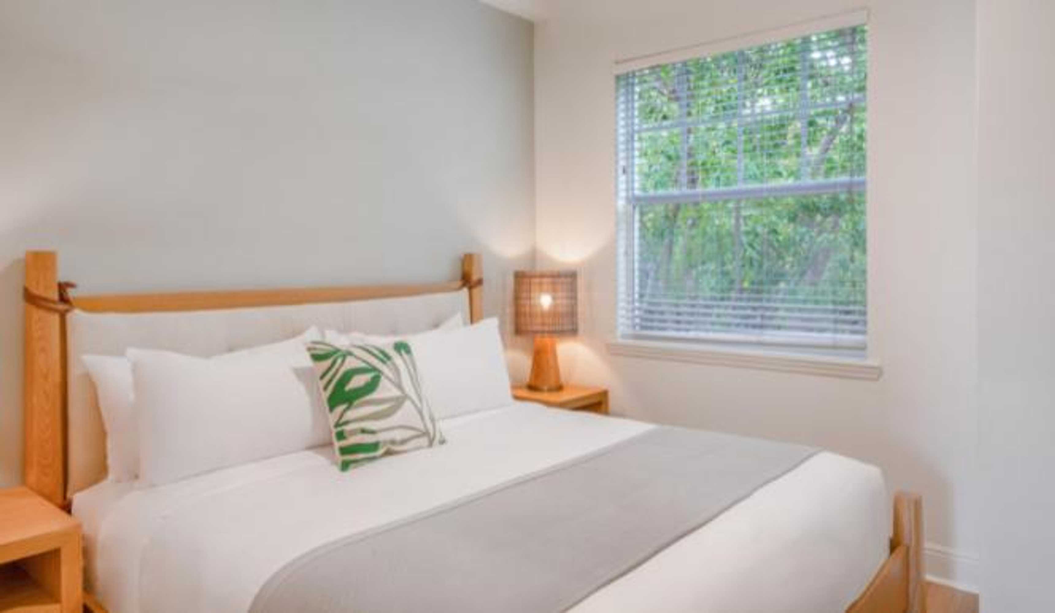 Gift card for Islander Bayside Villas And Boatslips Gift card for Islander Bayside Villas And Boatslips