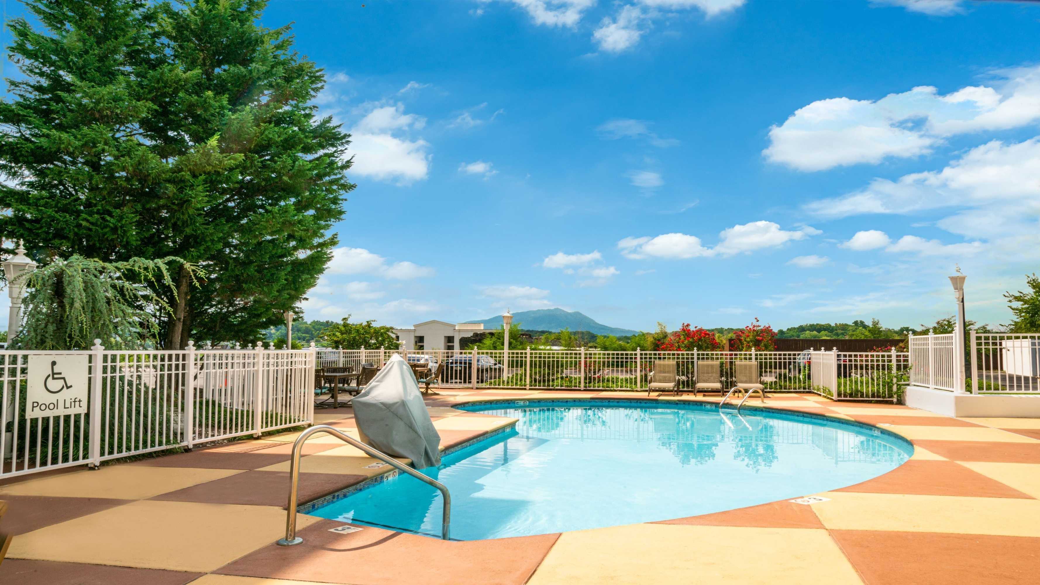 Gift card for Holiday Inn Express And Suites Pigeon Forge Sevierville by Ihg Gift card for Holiday Inn Express And Suites Pigeon Forge Sevierville by Ihg