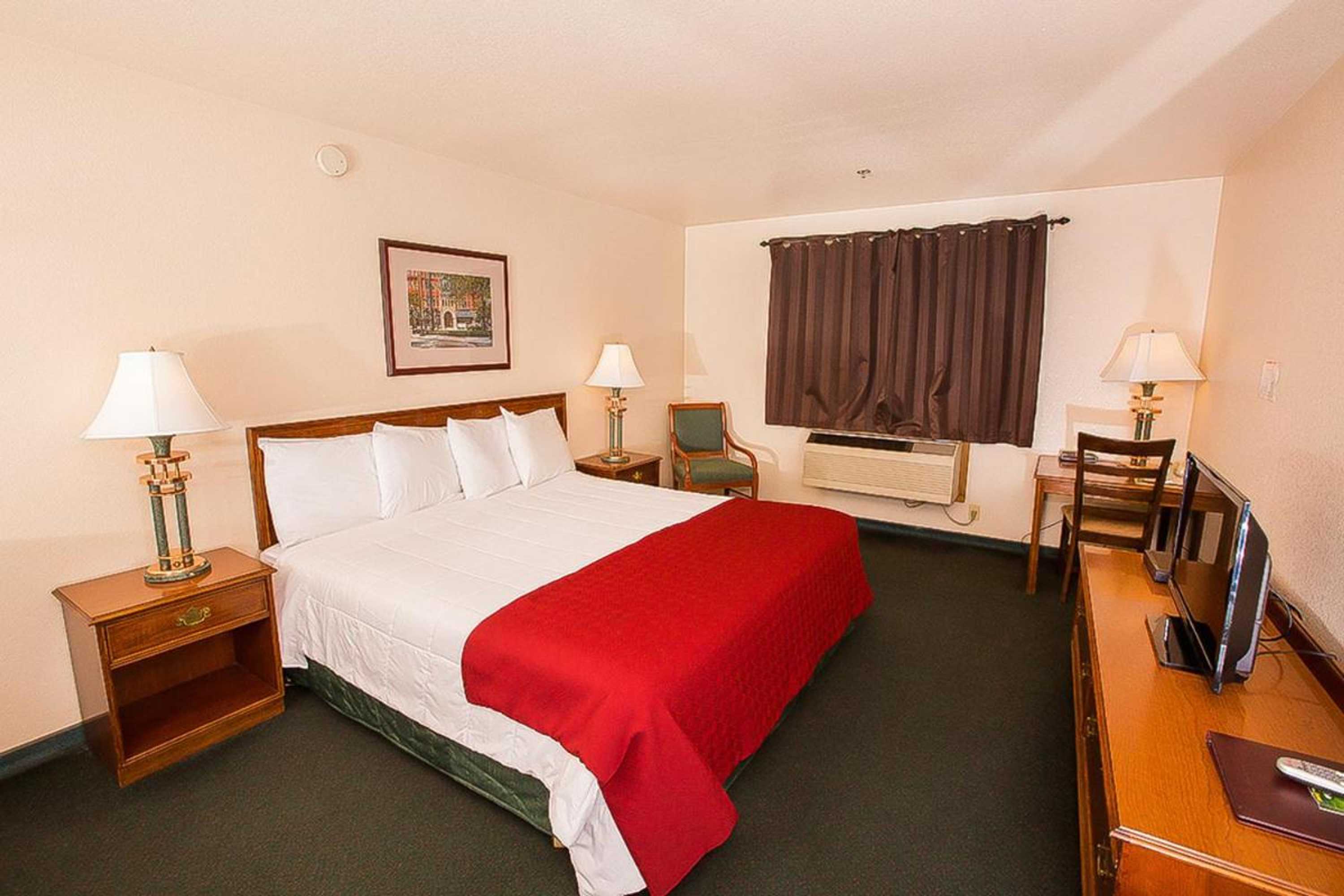 Gift card for Village Inn & Suites Marysville