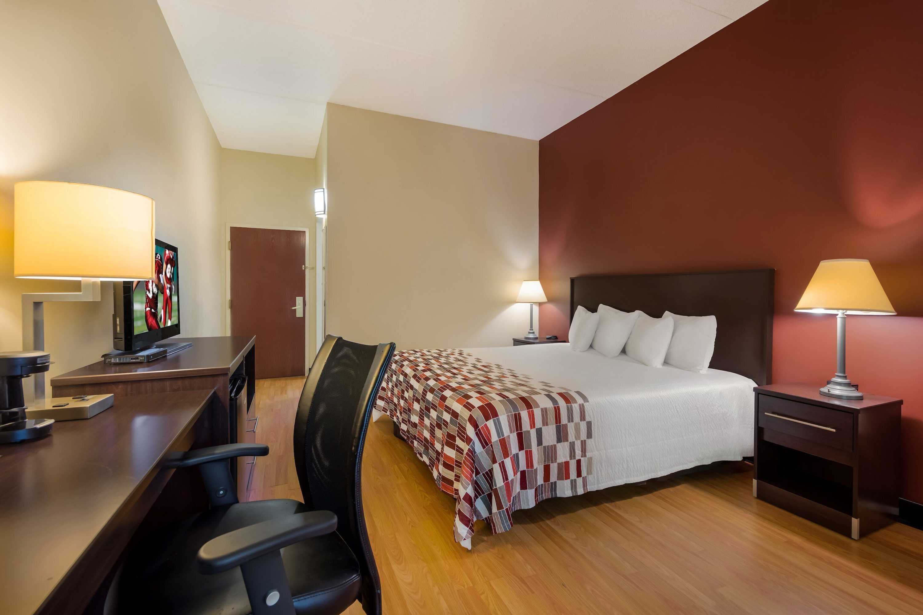 Gift card for Red Roof Inn Hendersonville Gift card for Red Roof Inn Hendersonville