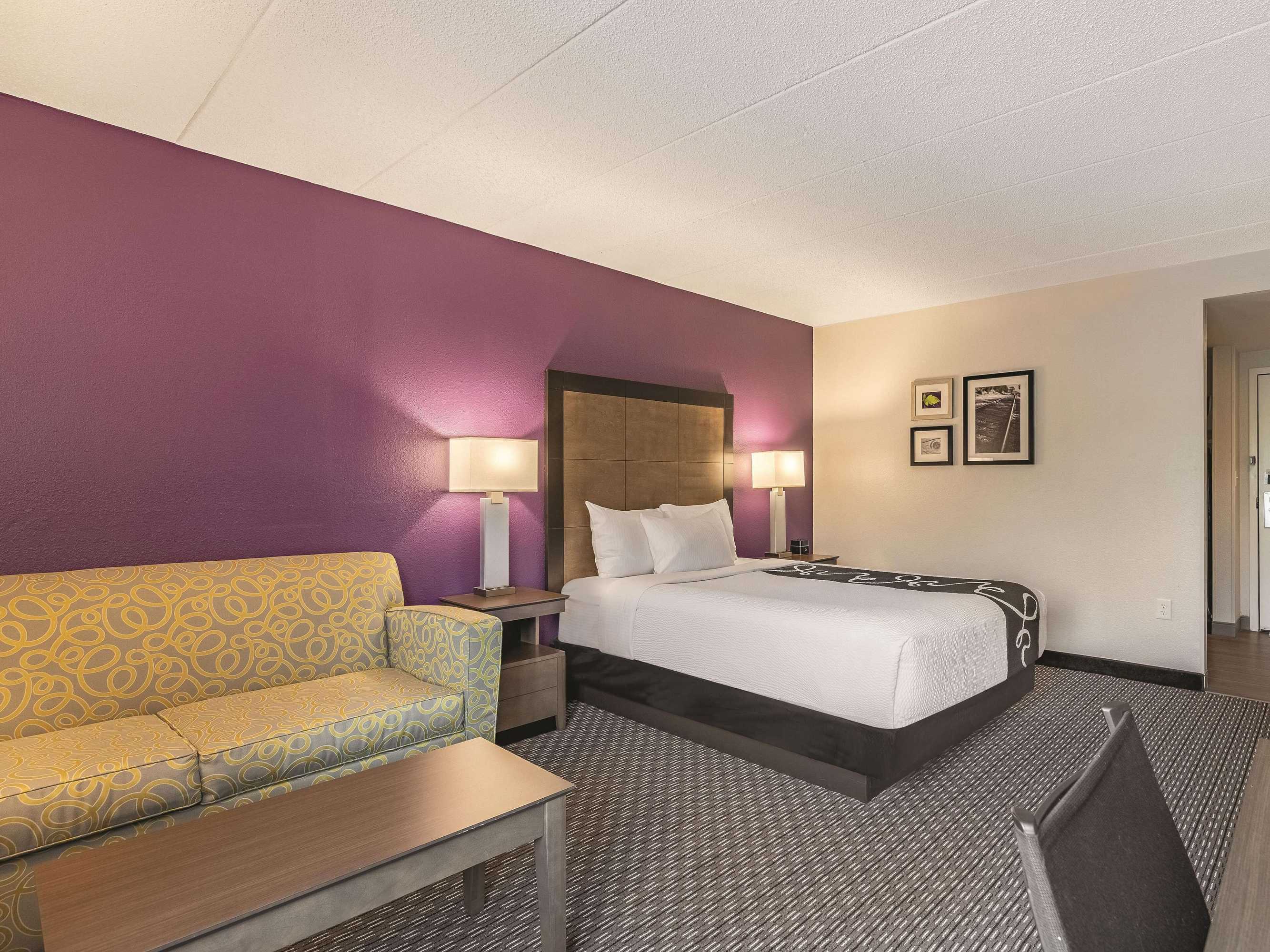 Gift card for La Quinta Inn & Suites by Wyndham Salem NH