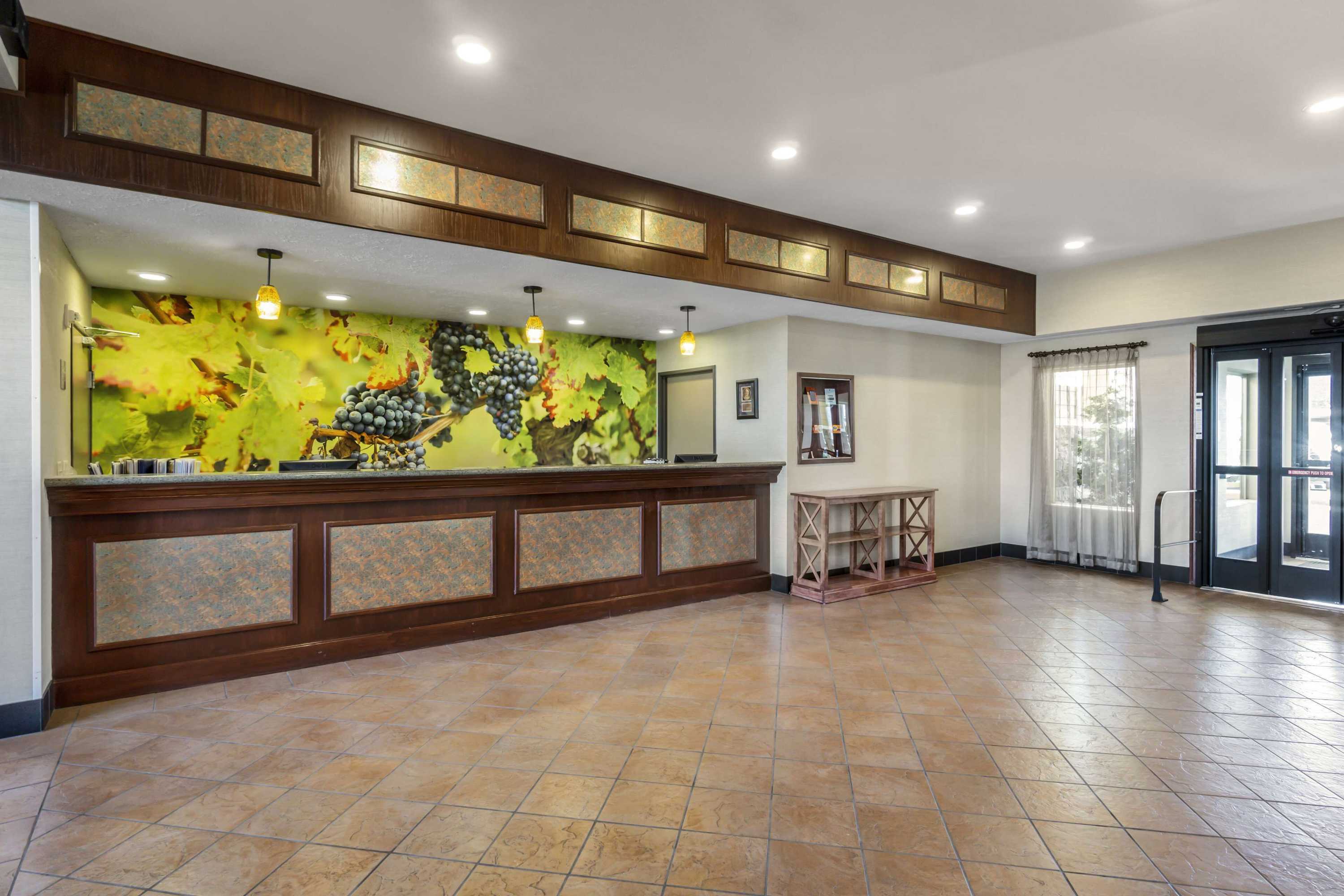 Gift card for Best Western Plus Grapevine Inn Gift card for Best Western Plus Grapevine Inn