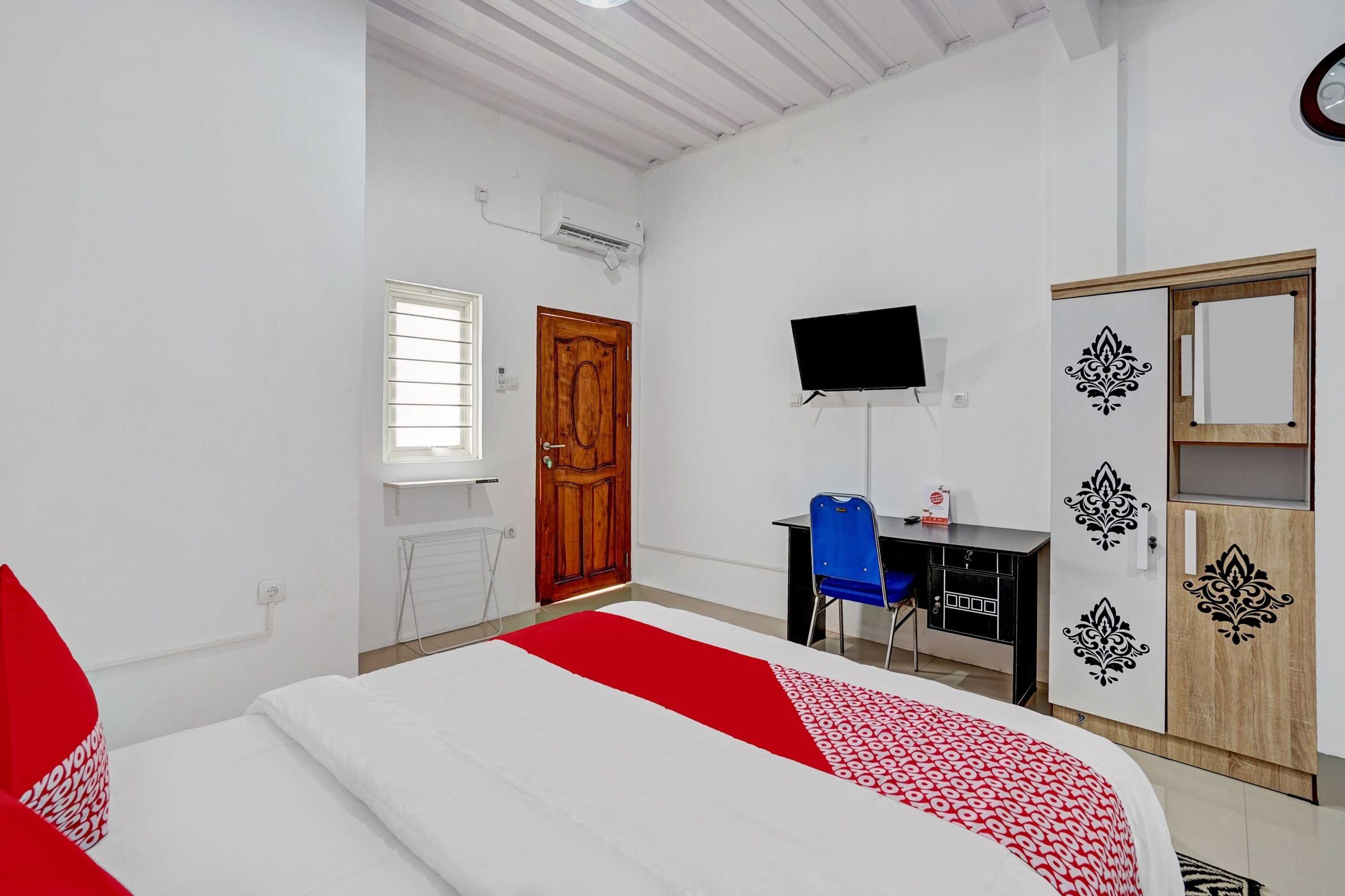 Gift card for Oyo Life 90678 Omah Kulo Guest House Gift card for Oyo Life 90678 Omah Kulo Guest House