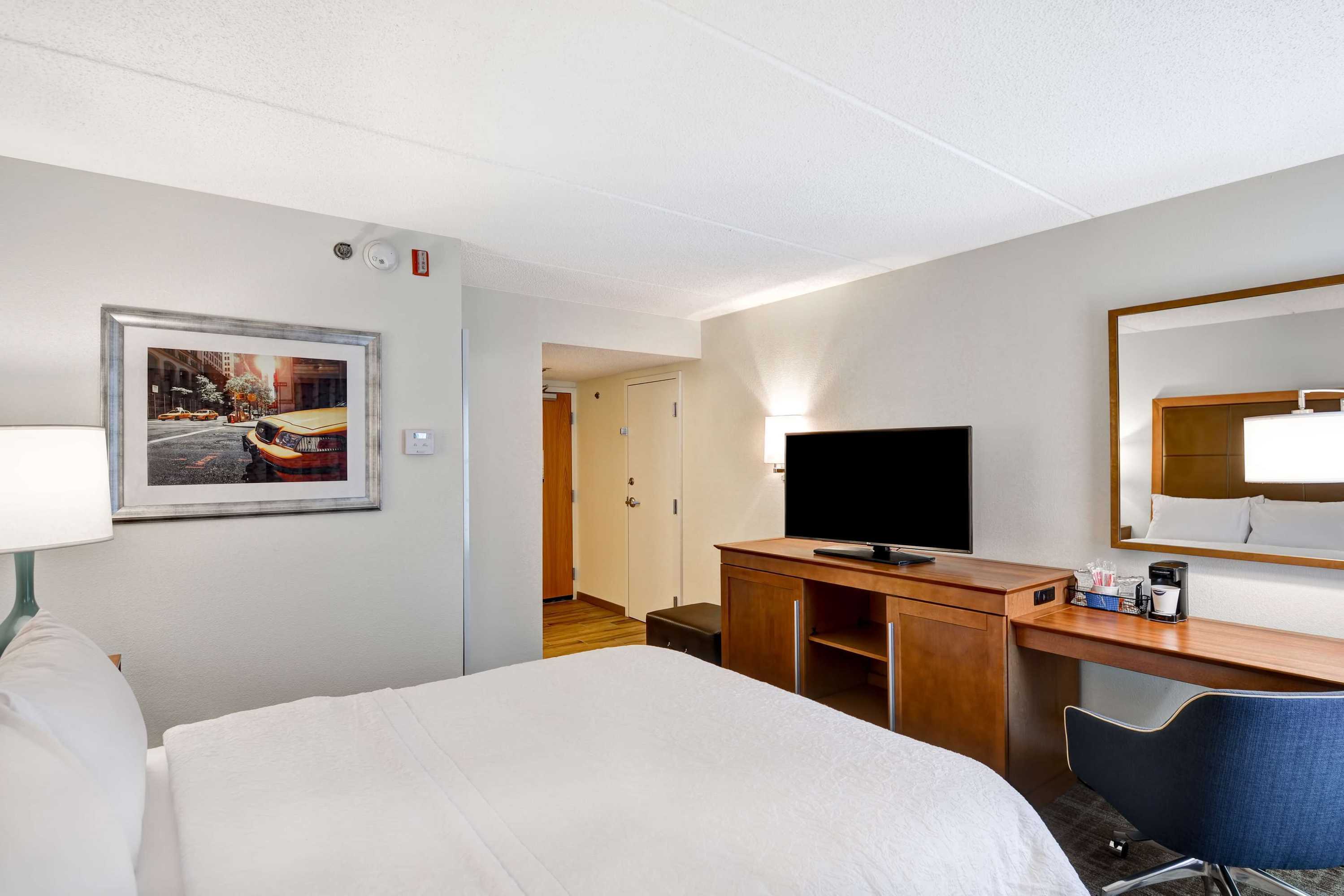Gift card for Hampton Inn Albany-Wolf Road (airport) Gift card for Hampton Inn Albany-Wolf Road (airport)