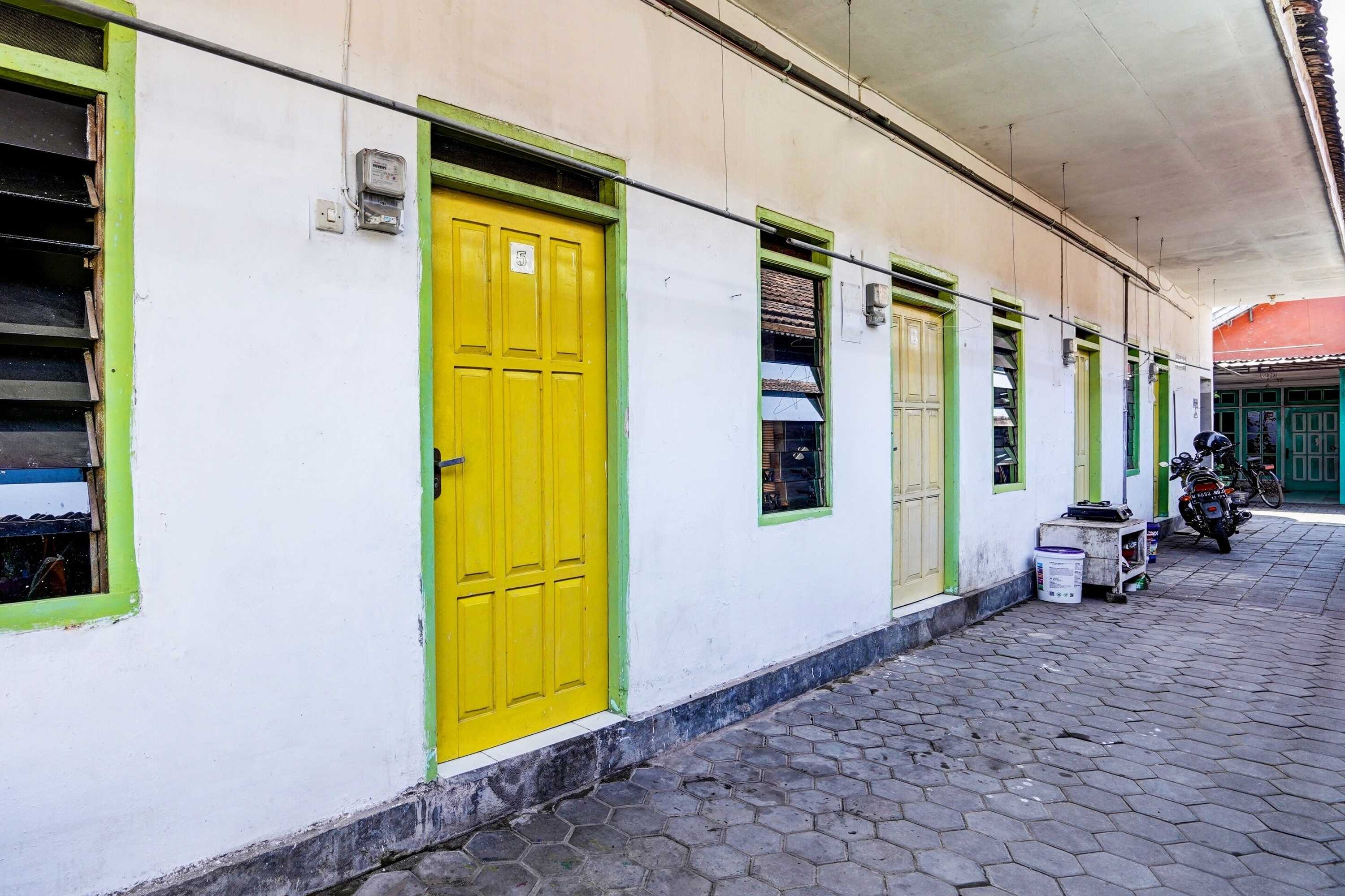 Gift card for Spot ON 92595 Umi Homestay Syariah Gift card for Spot ON 92595 Umi Homestay Syariah