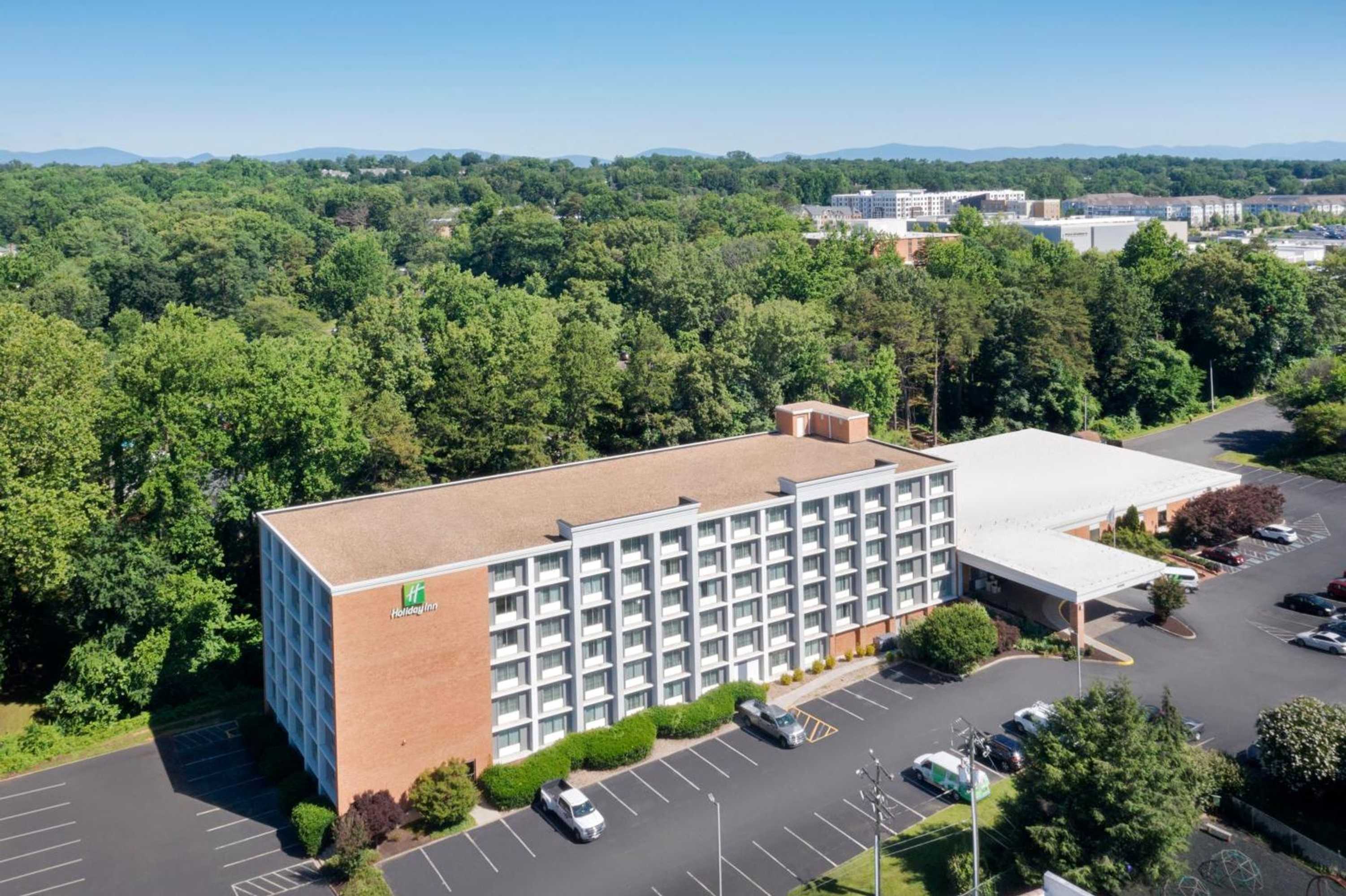 Gift card for Holiday Inn Charlottesville-Univ Area by Ihg Gift card for Holiday Inn Charlottesville-Univ Area by Ihg