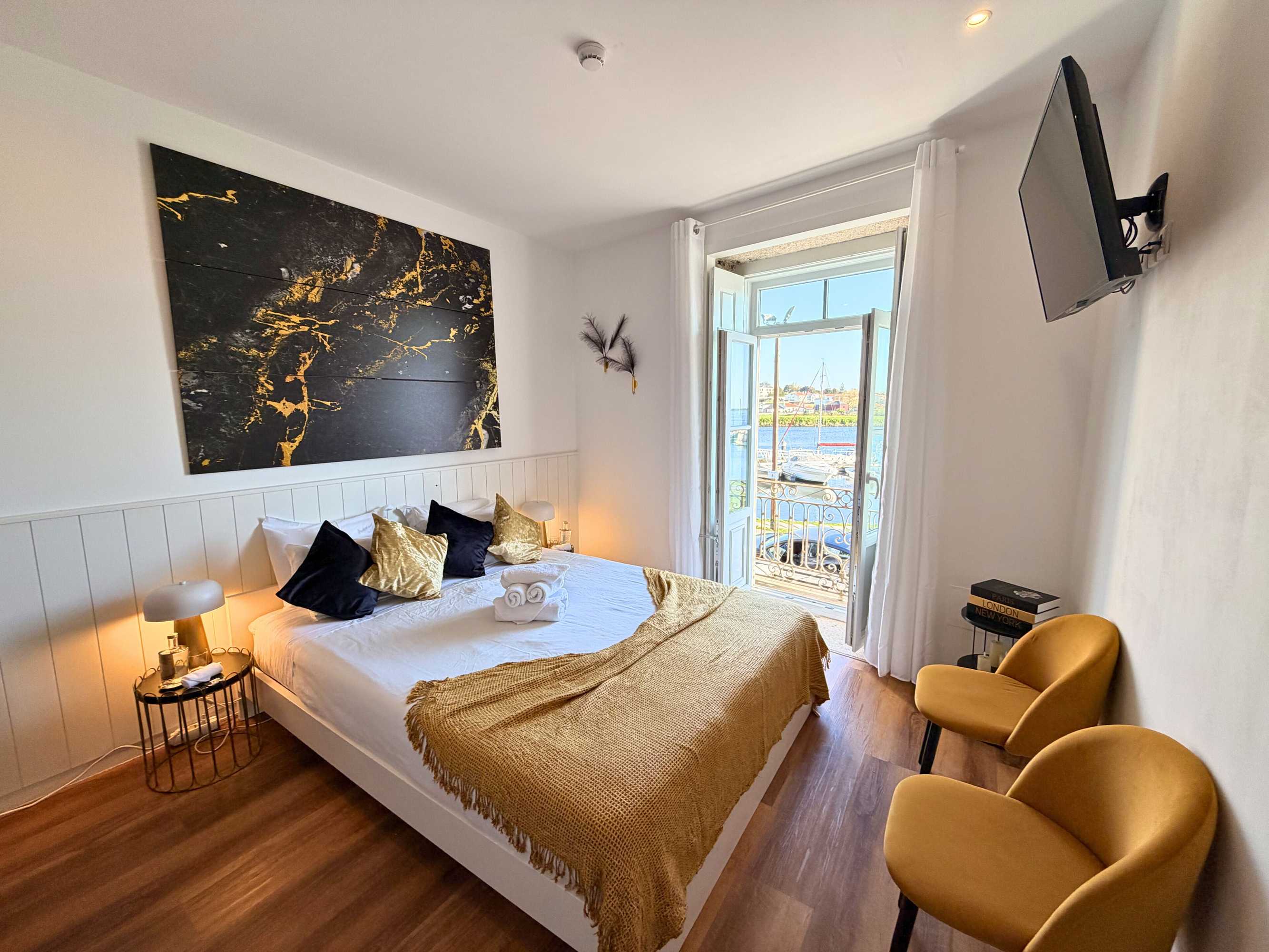 Gift card for Naval Guest House & Bistrô