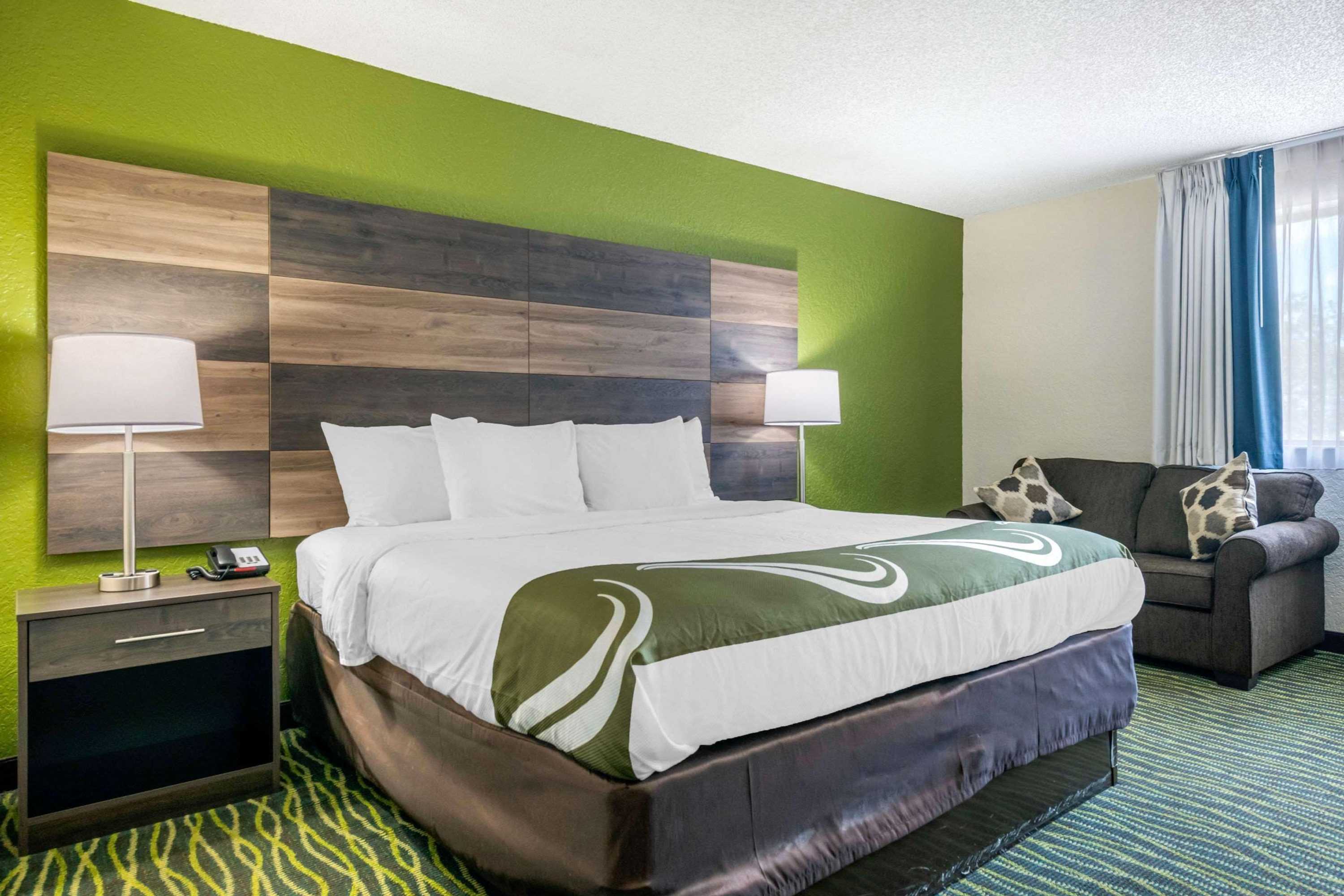 Gift card for Quality Inn & Suites Leesburg Chain of Lakes Gift card for Quality Inn & Suites Leesburg Chain of Lakes