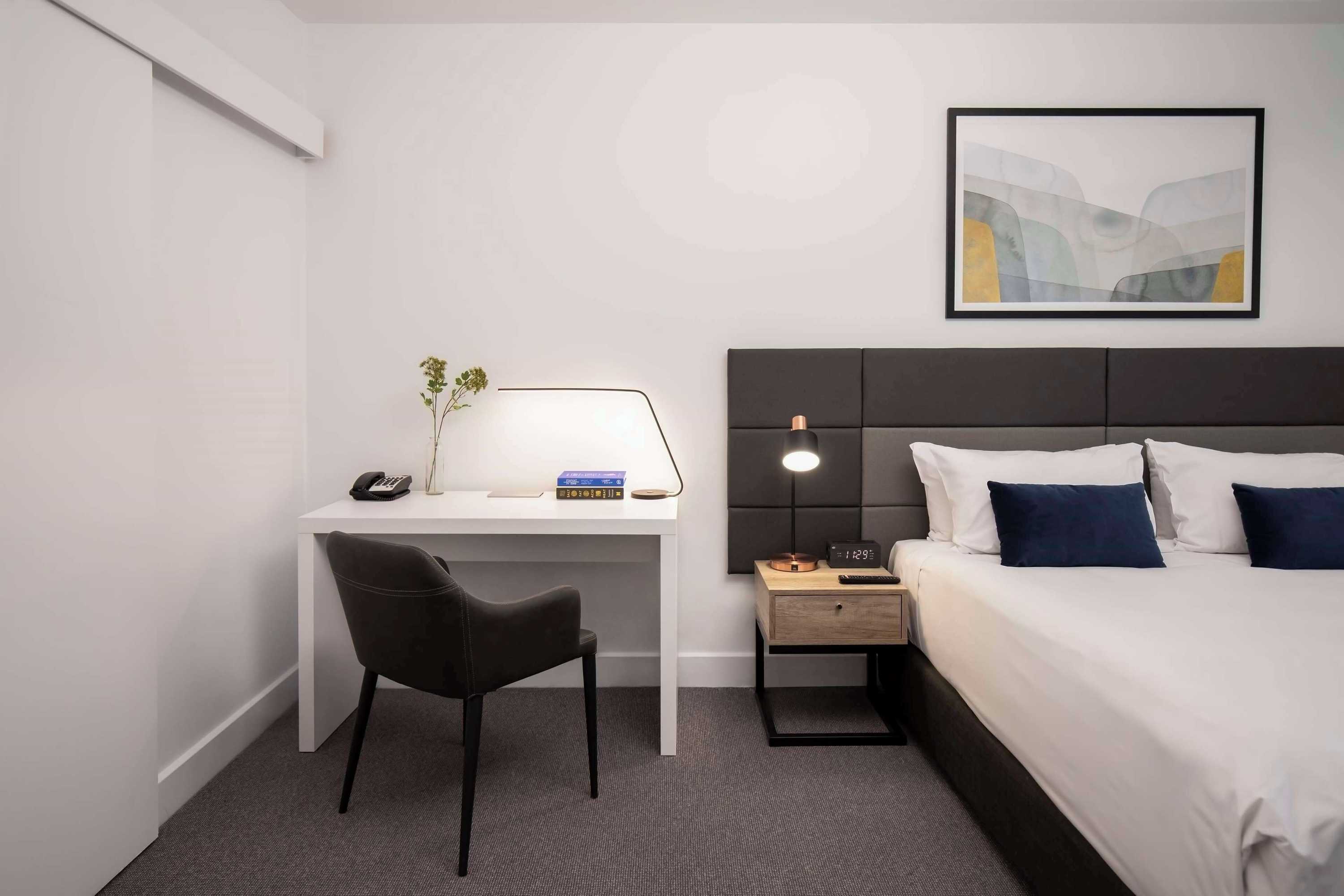 Gift card for Oaks Glenelg Plaza Pier Suites Gift card for Oaks Glenelg Plaza Pier Suites