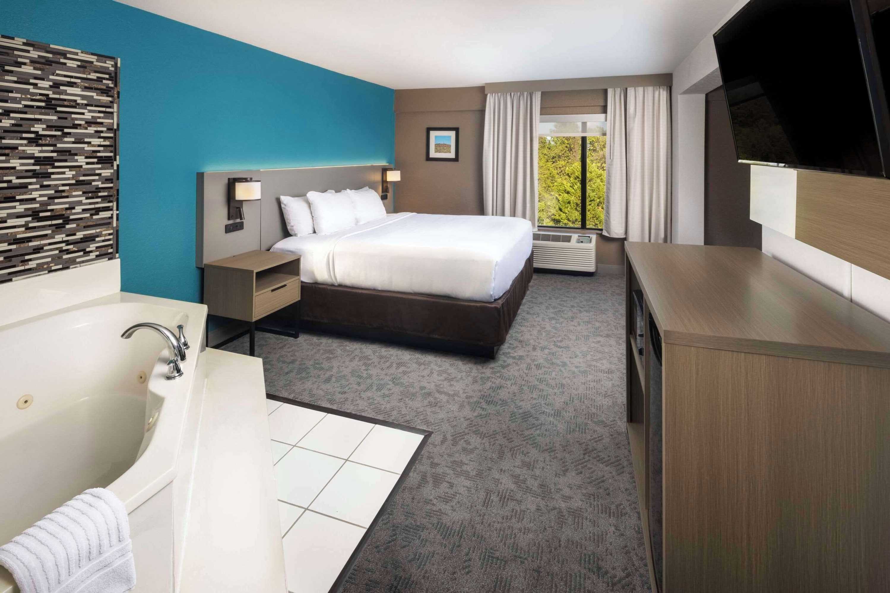 Gift card for Comfort Inn & Suites Dahlonega University Area Gift card for Comfort Inn & Suites Dahlonega University Area
