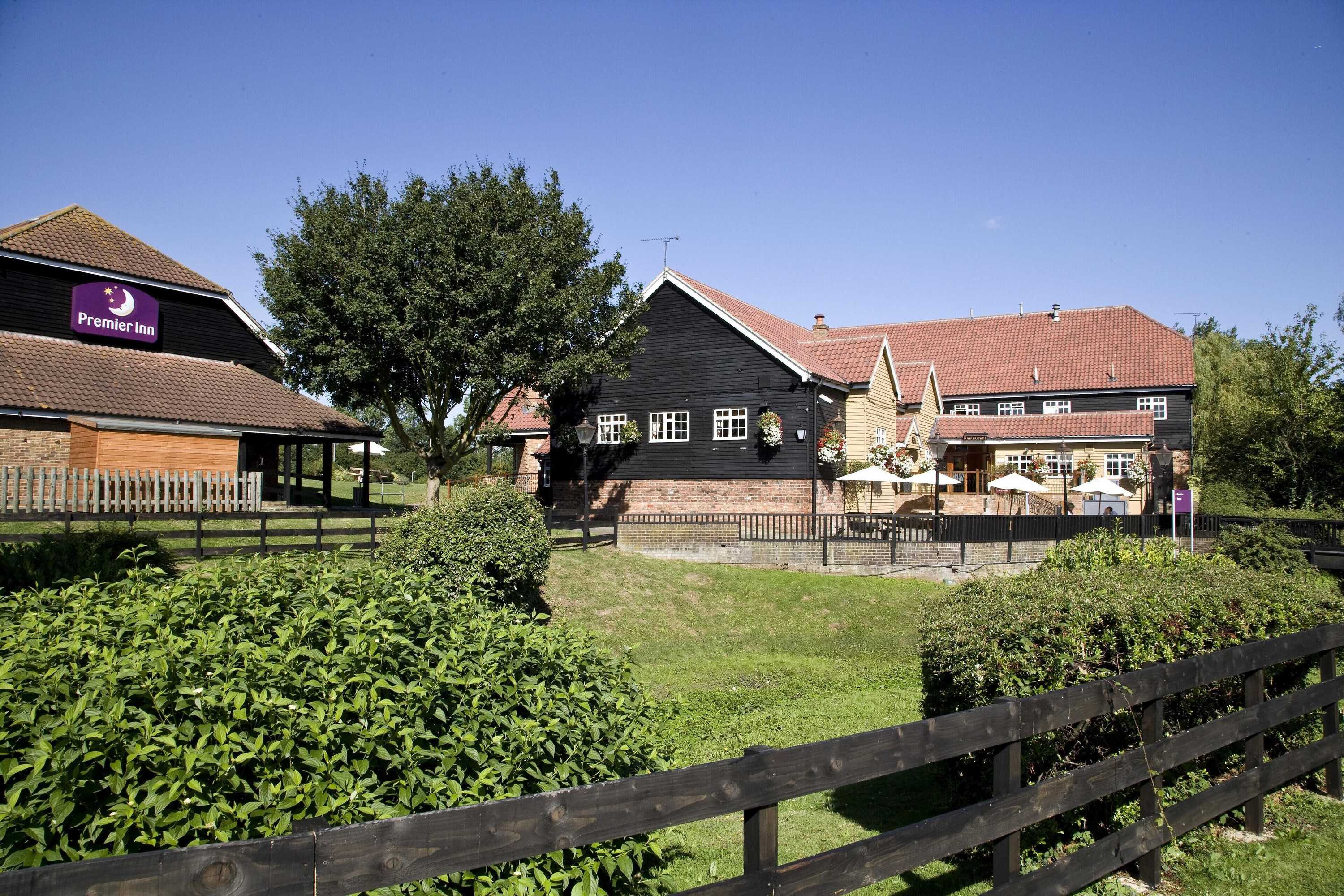 Gift card for Premier Inn Basildon (east Mayne)