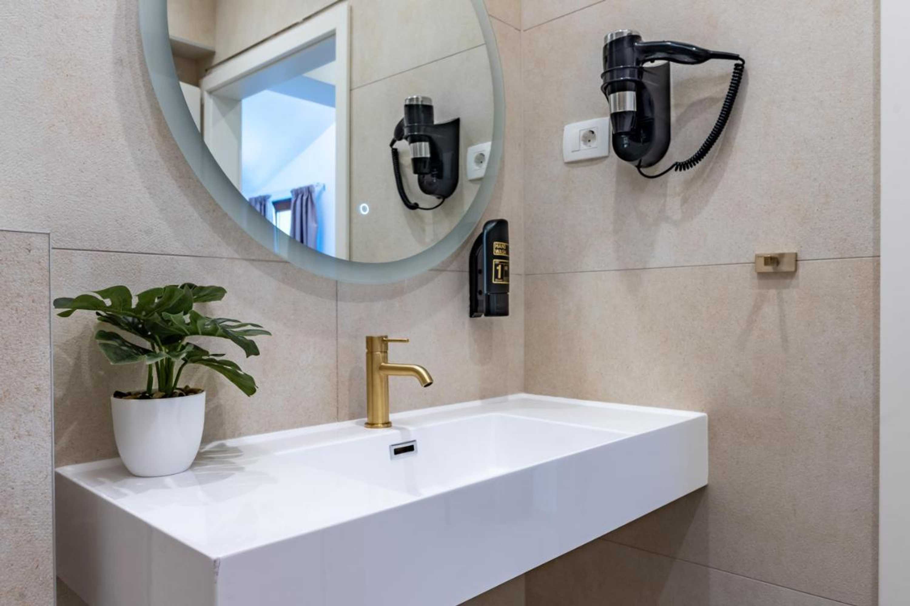 Gift card for Rooms With Free Parking