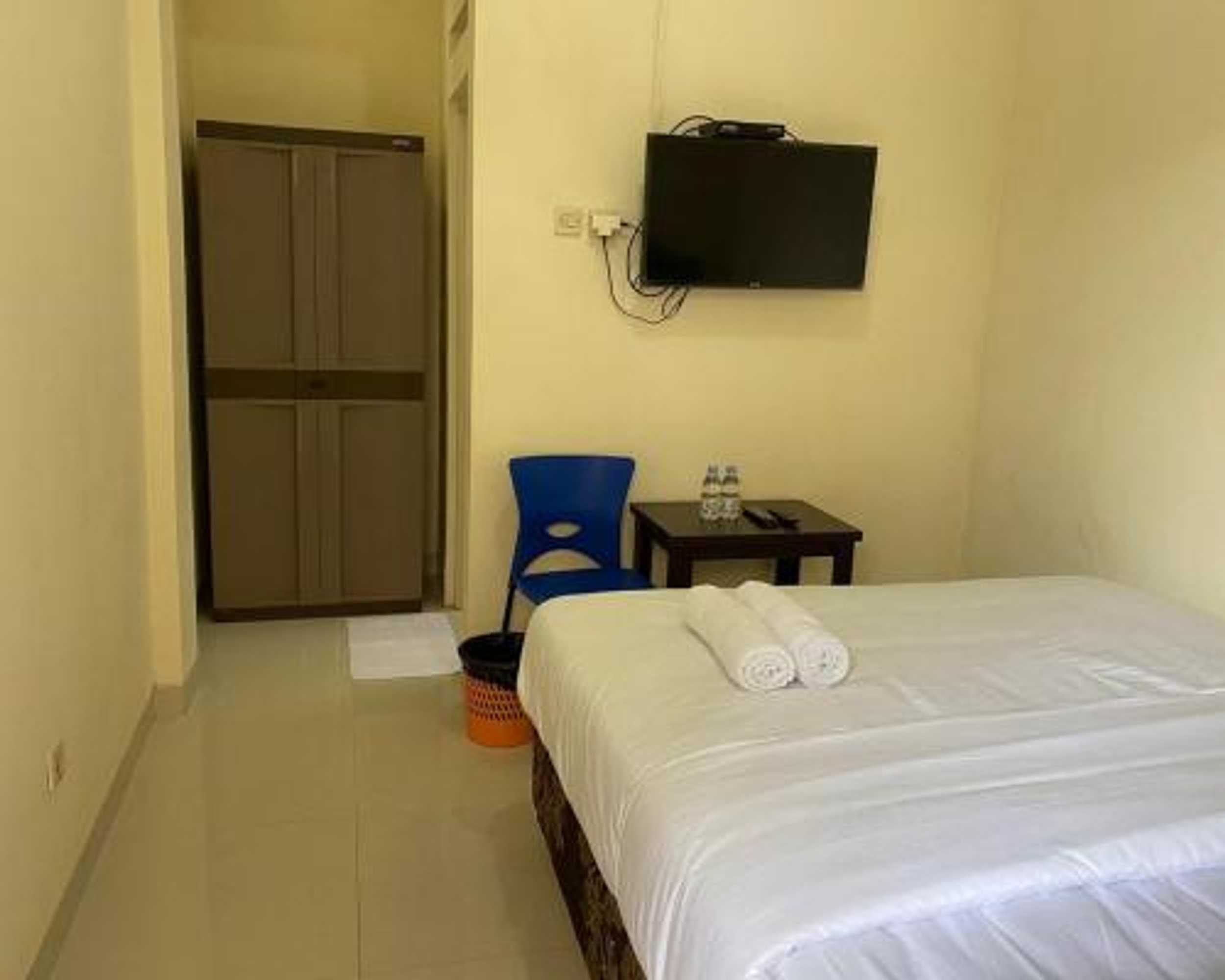 Gift card for Jatiwinangun Homestay Near Gor Satria Purwoketo Mitra Reddoorz Gift card for Jatiwinangun Homestay Near Gor Satria Purwoketo Mitra Reddoorz
