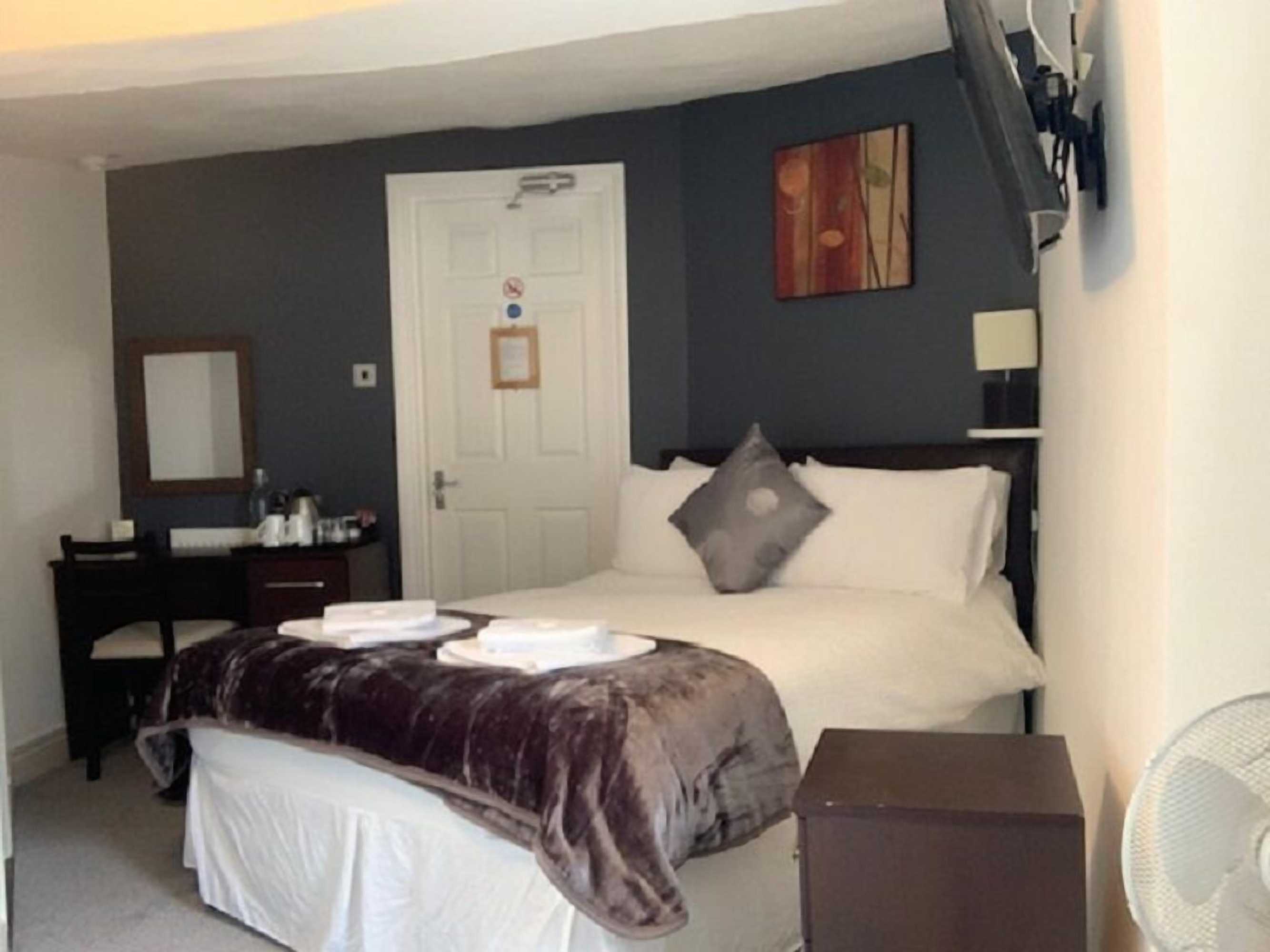 Gift card for The Silverton Inn - B&b Gift card for The Silverton Inn - B&b