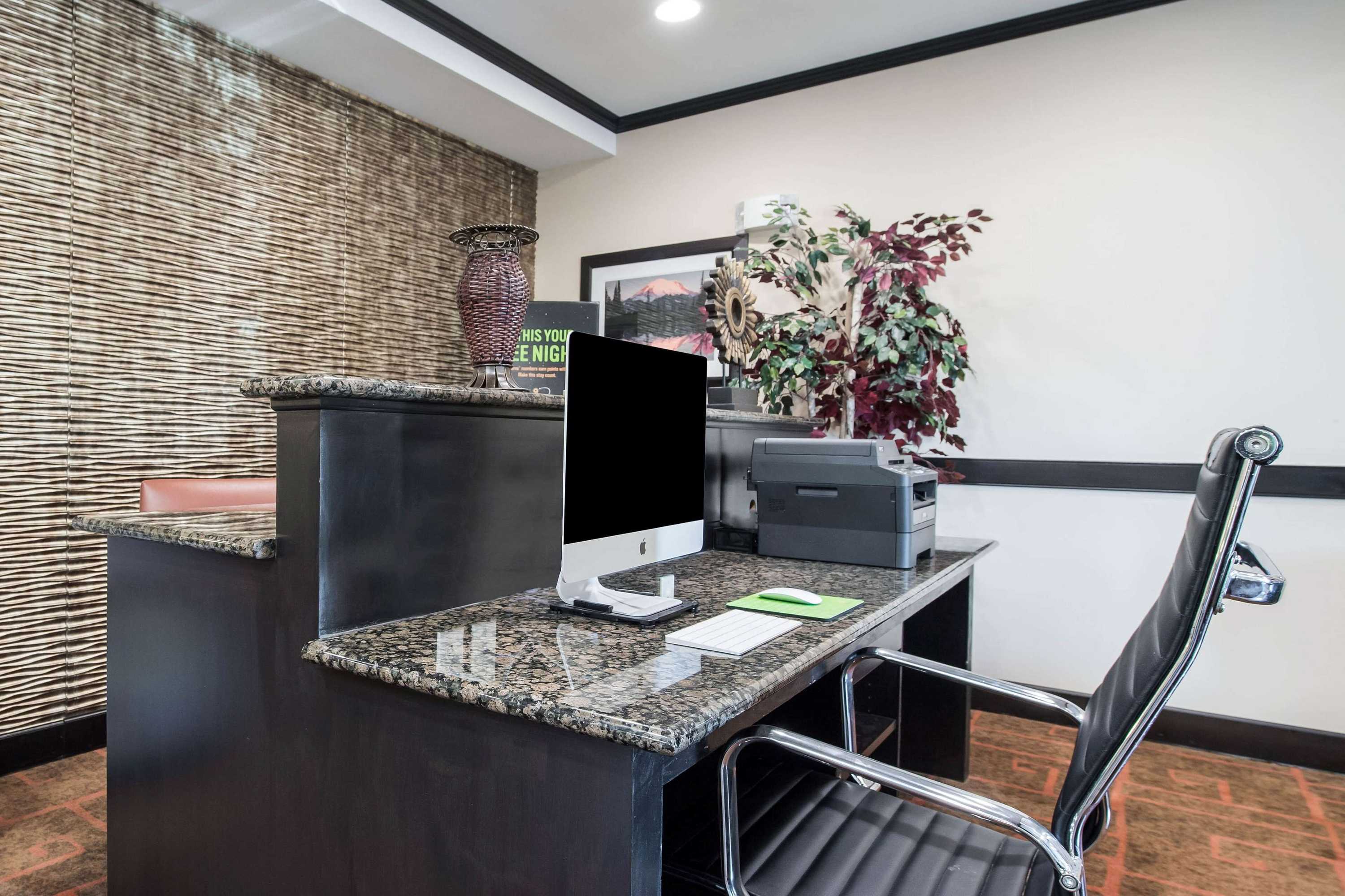 Gift card for La Quinta Inn & Suites by Wyndham Auburn