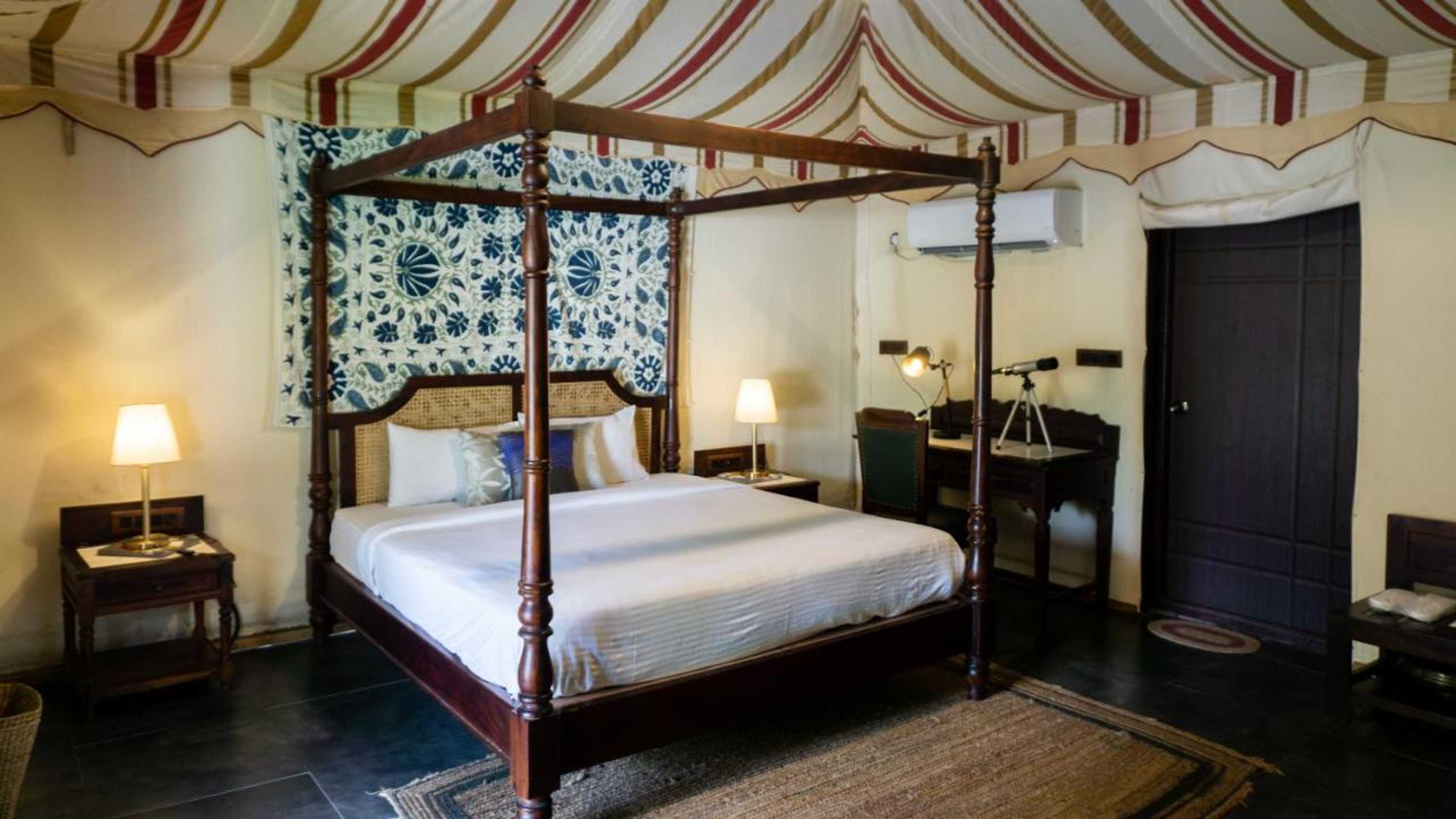 Gift card for 16 Bedouin