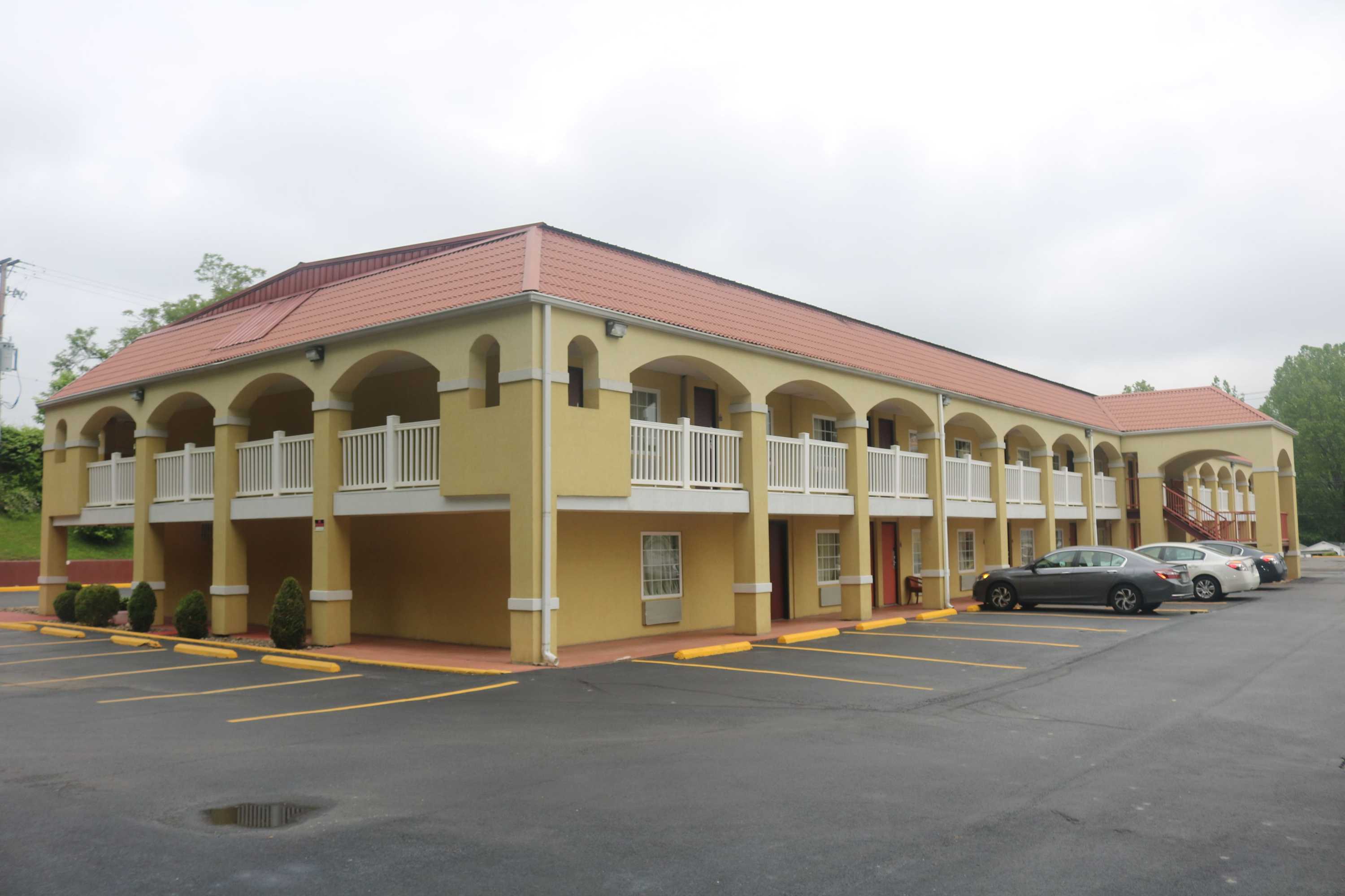Gift card for Econo Lodge Huntington - Barboursville University Area Gift card for Econo Lodge Huntington - Barboursville University Area