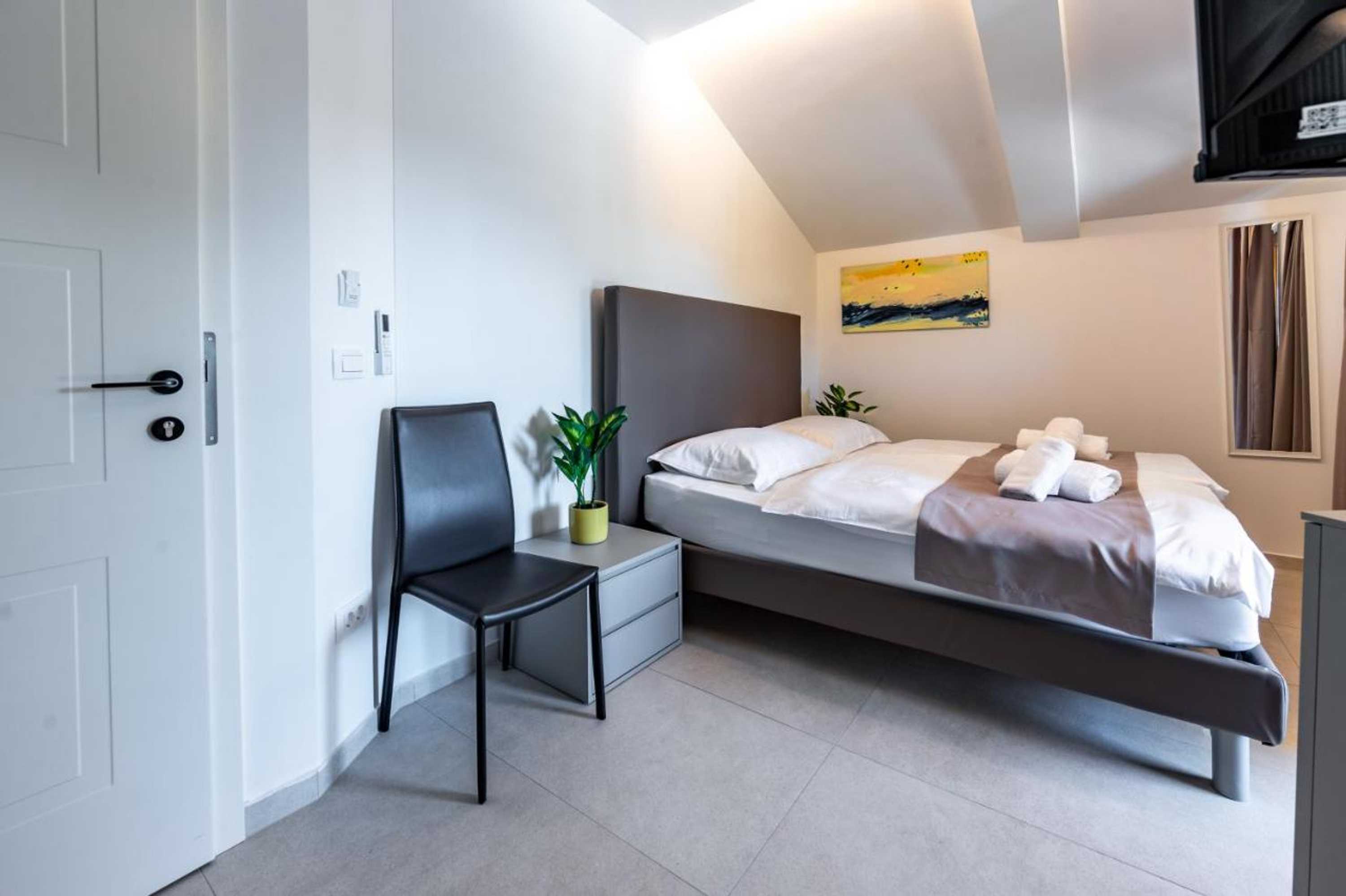 Gift card for Rooms With Free Parking