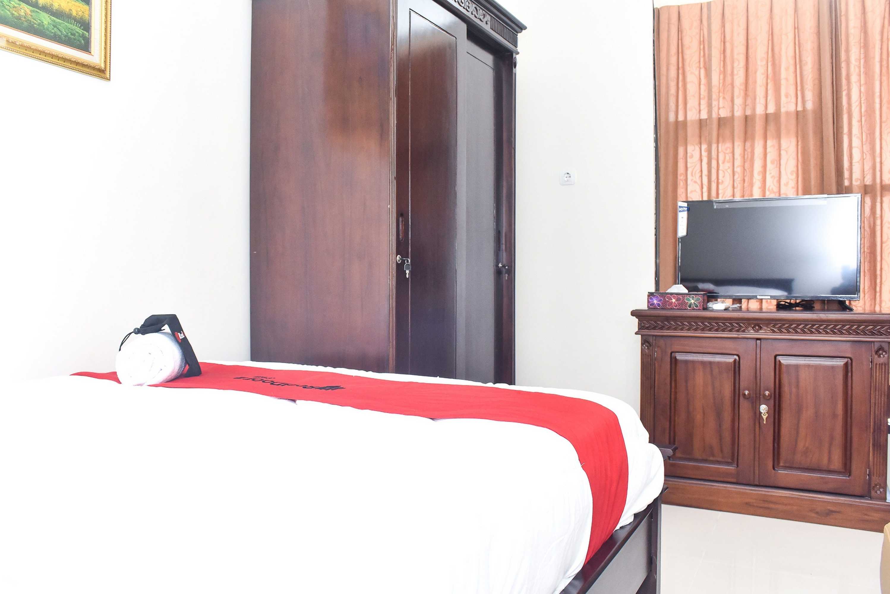 Gift card for Reddoorz Syariah Near Gelora Delta Sidoarjo 2 Gift card for Reddoorz Syariah Near Gelora Delta Sidoarjo 2