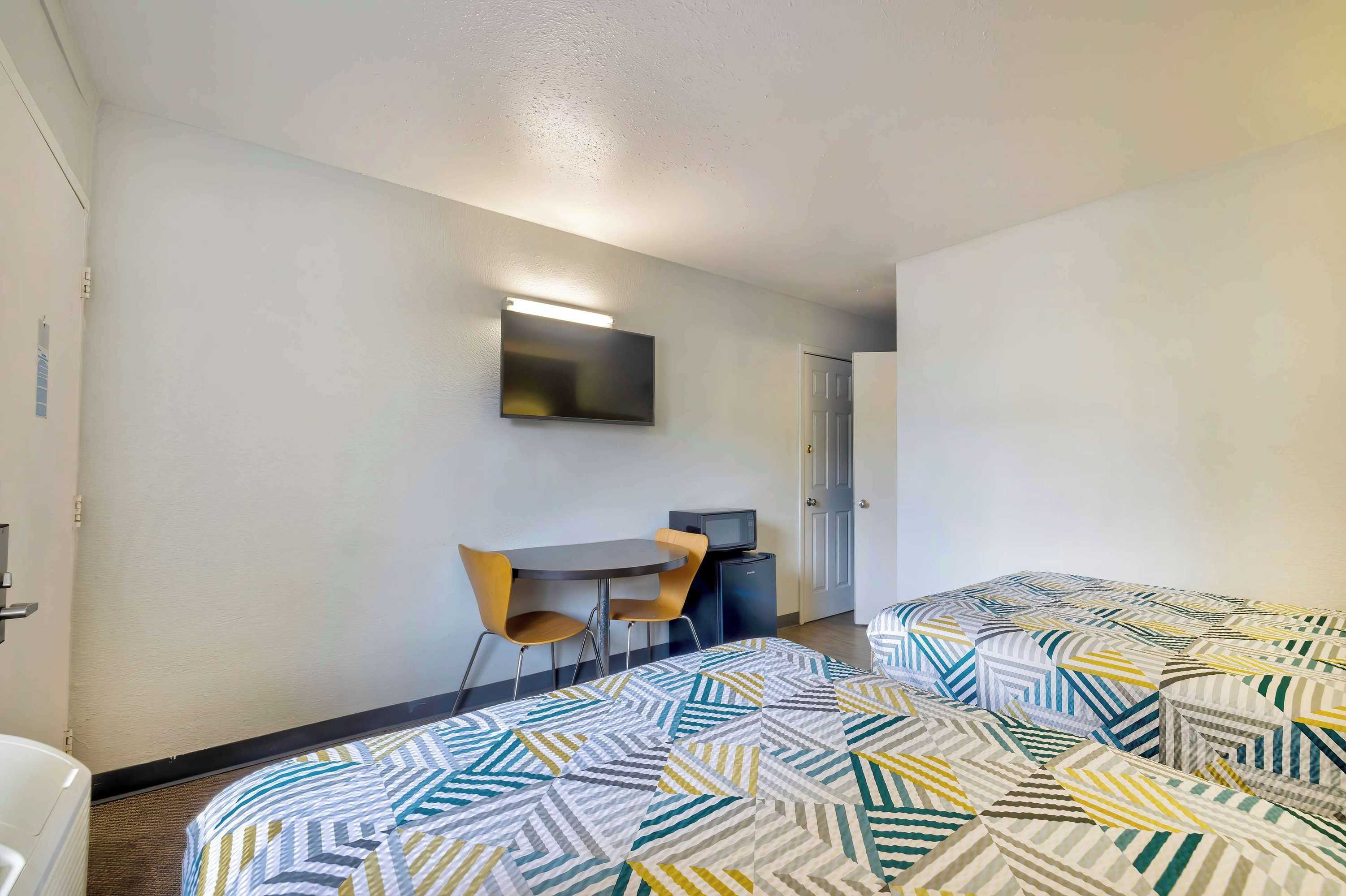 Gift card for Motel 6 Oshkosh, WI
