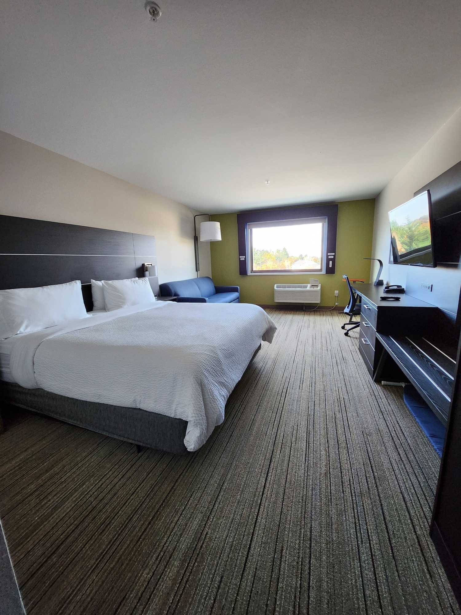 Gift card for Holiday Inn Express & Suites Camas - Vancouver by Ihg