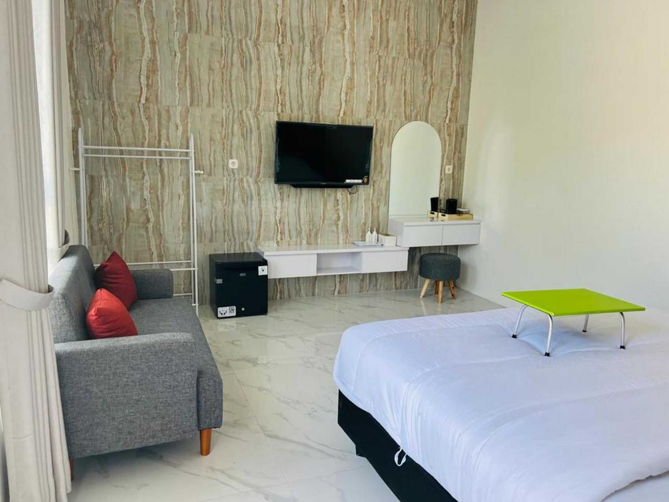 Gift card for Urbanview Hotel Nimara Ngawi by Reddoorz